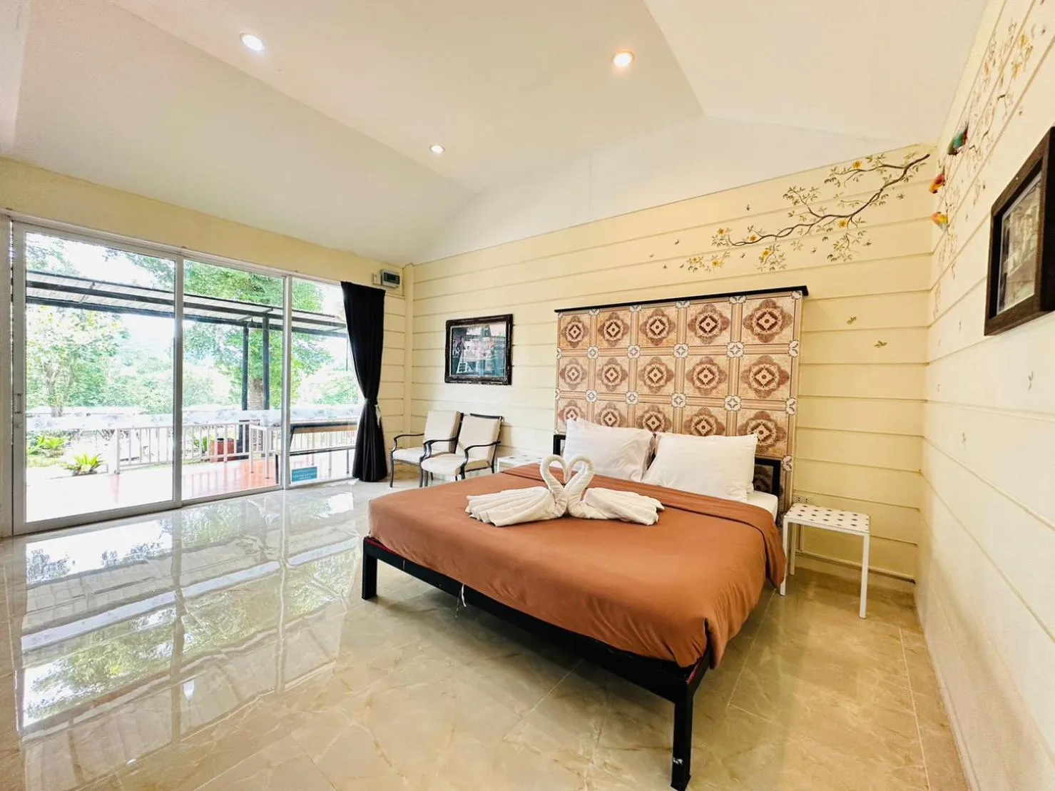 Bedroom, Bed in Yoko River Kwai Resort