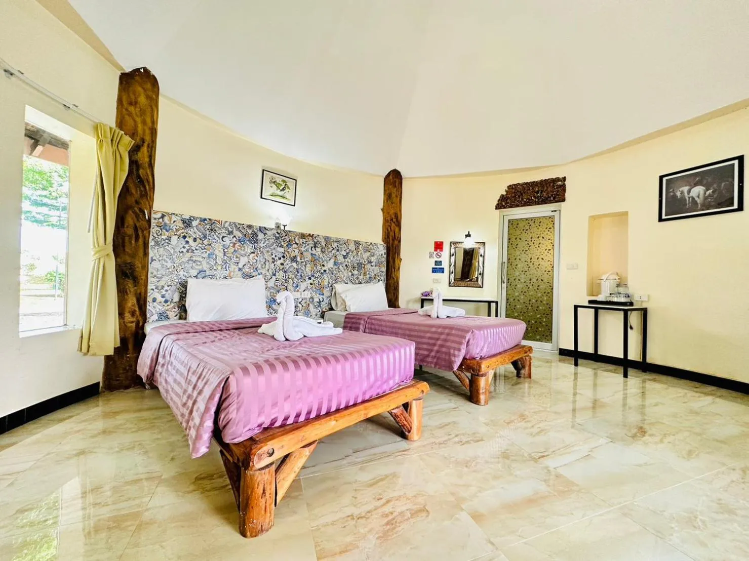 Bedroom, Bed in Yoko River Kwai Resort