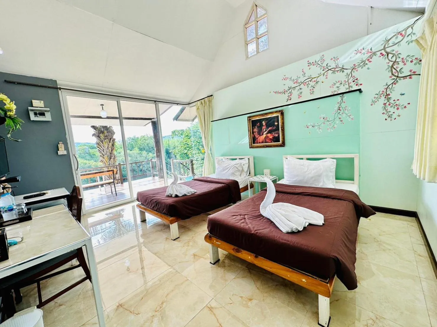 Bedroom, Bed in Yoko River Kwai Resort