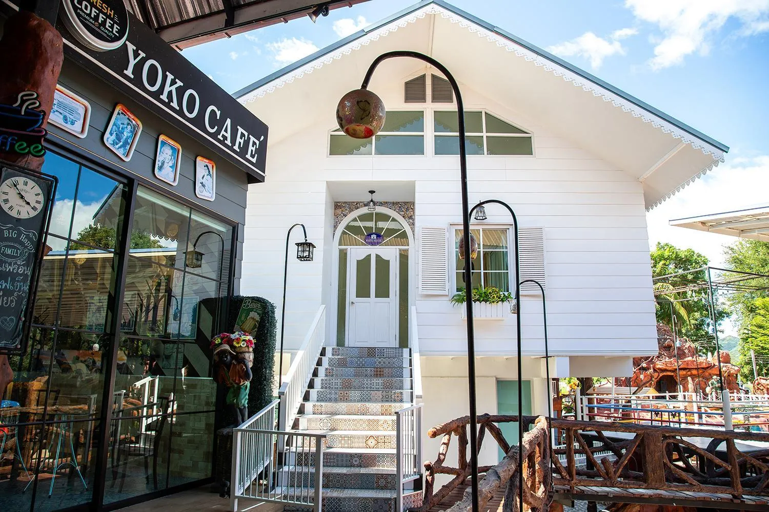 Restaurant/places to eat in Yoko River Kwai Resort