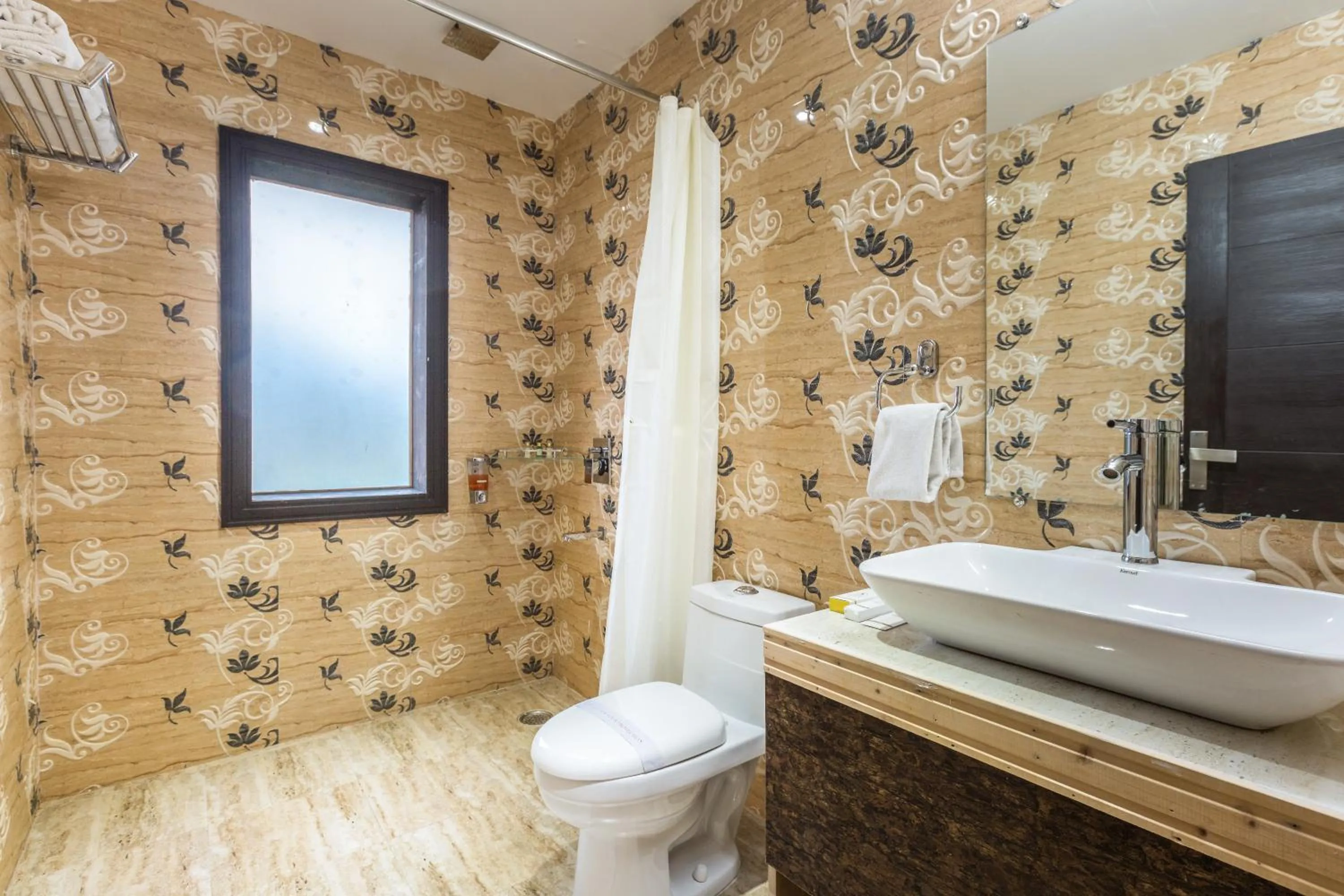 Toilet in D'Polo Club & Spa Resort