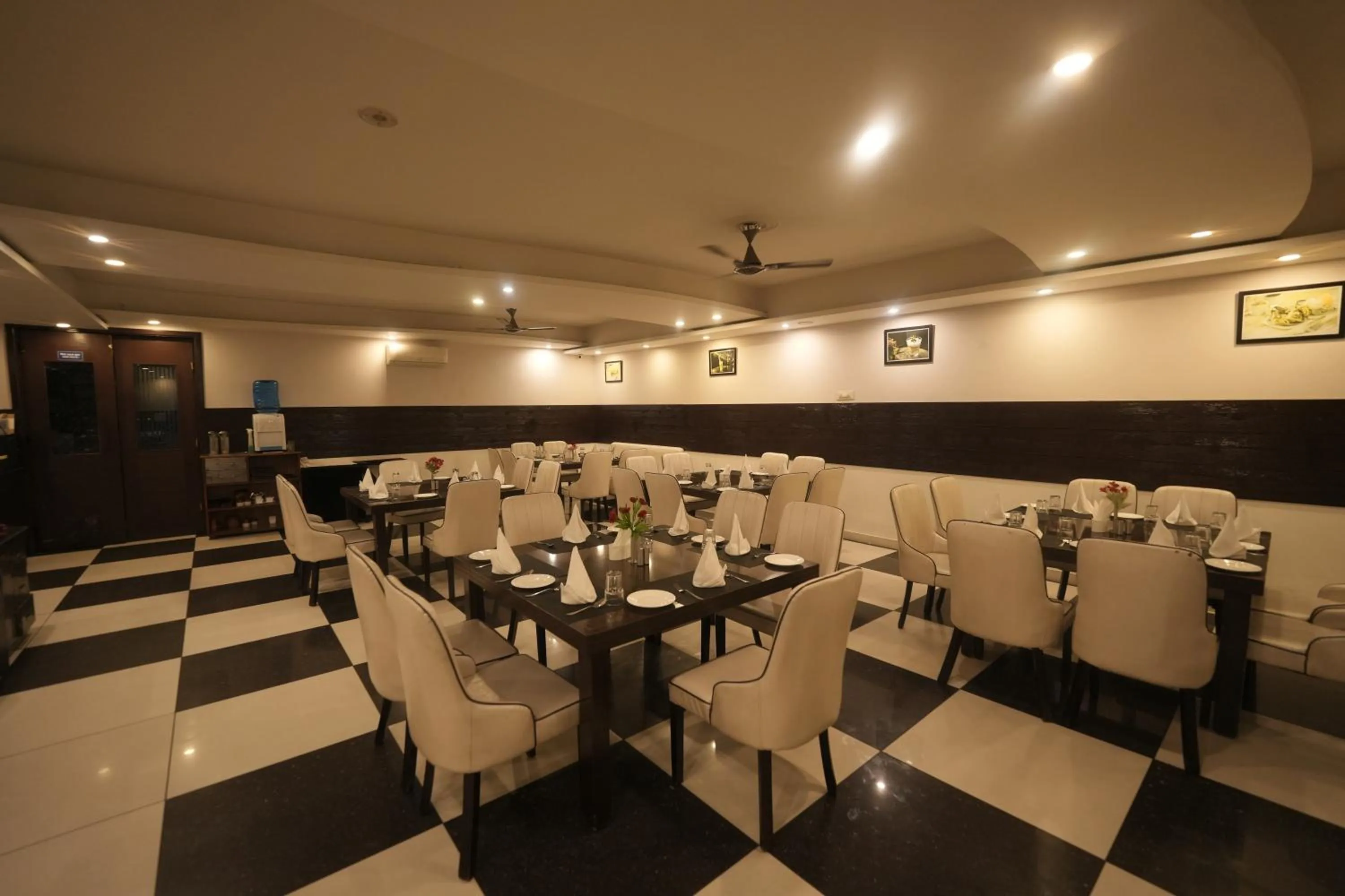 Restaurant/places to eat in D'Polo Club & Spa Resort