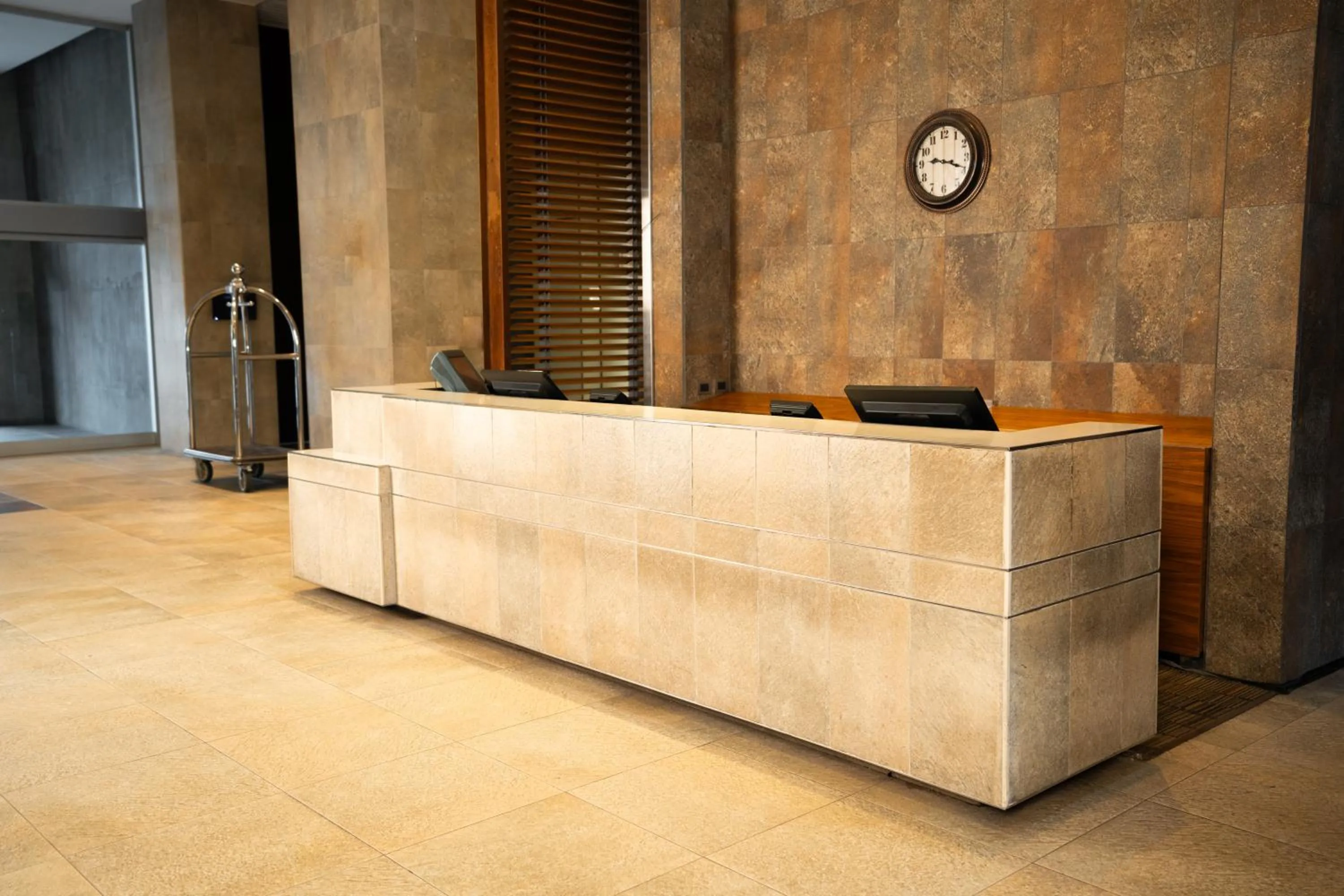 Lobby or reception in Hilton Garden Inn Santiago Airport