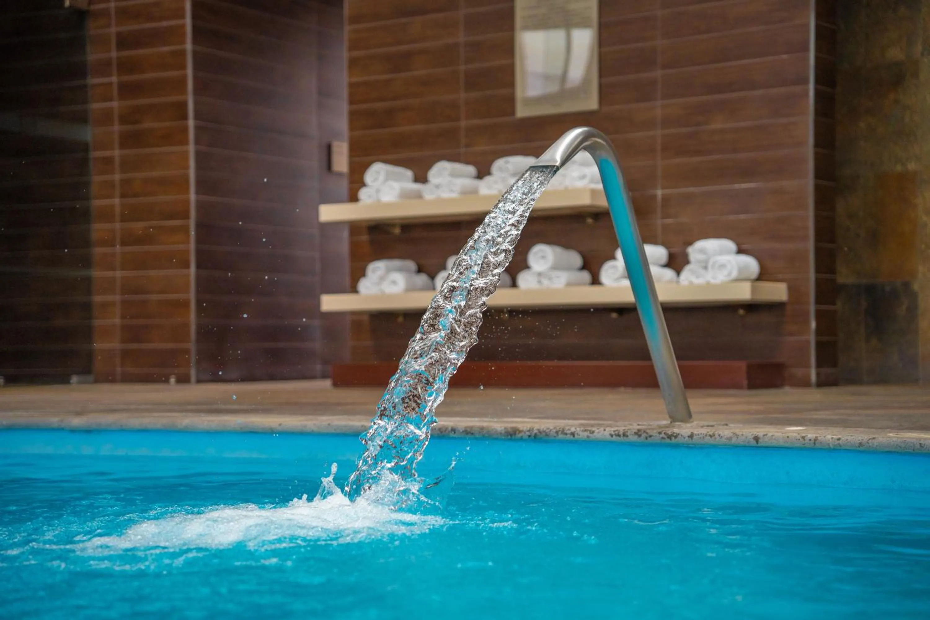 Swimming pool in Hilton Garden Inn Santiago Airport