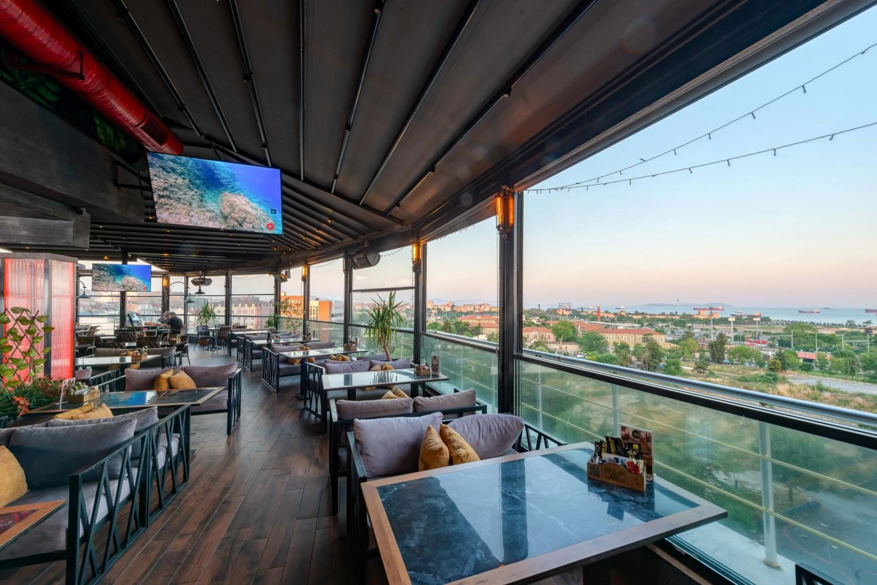 Restaurant/places to eat in Grand Abimo Hotel