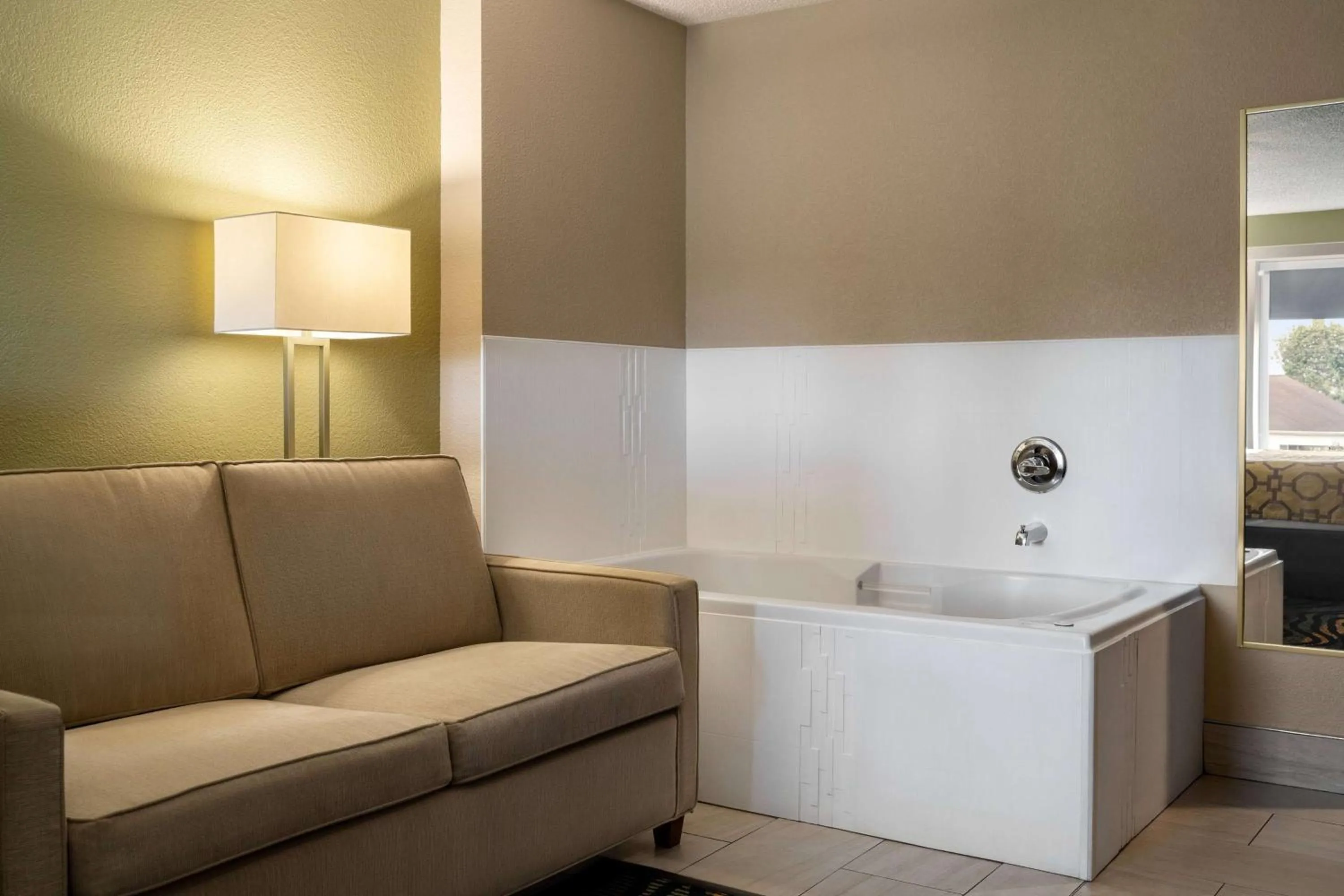 Photo of the whole room in Baymont by Wyndham Georgetown Lexington North