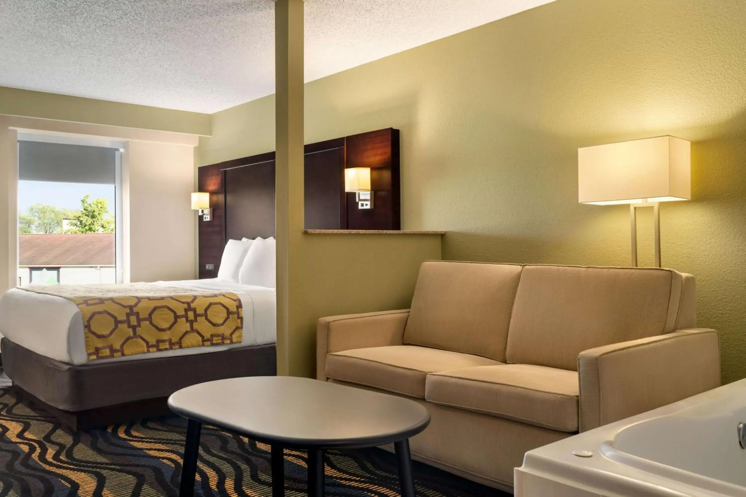 King Suite with Hot Tub - Non-Smoking in Baymont by Wyndham Georgetown Lexington North King Suite with Hot Tub - Non-Smoking in Baymont by Wyndham Georgetown Lexington North