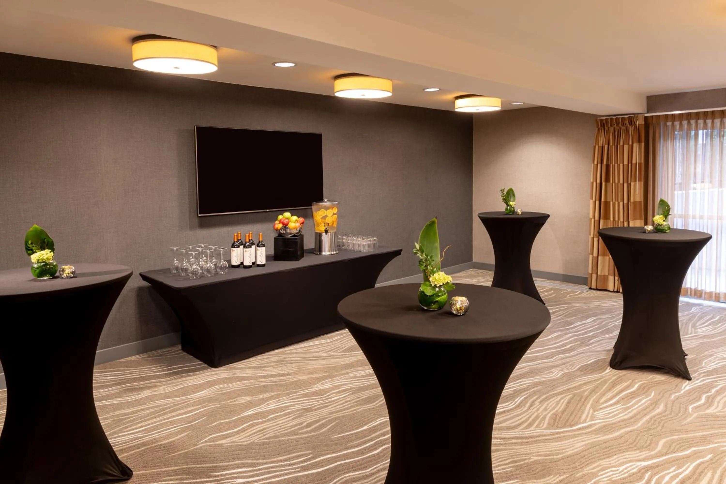 Banquet/Function facilities in Silver Cloud Hotel - Seattle University of Washington District