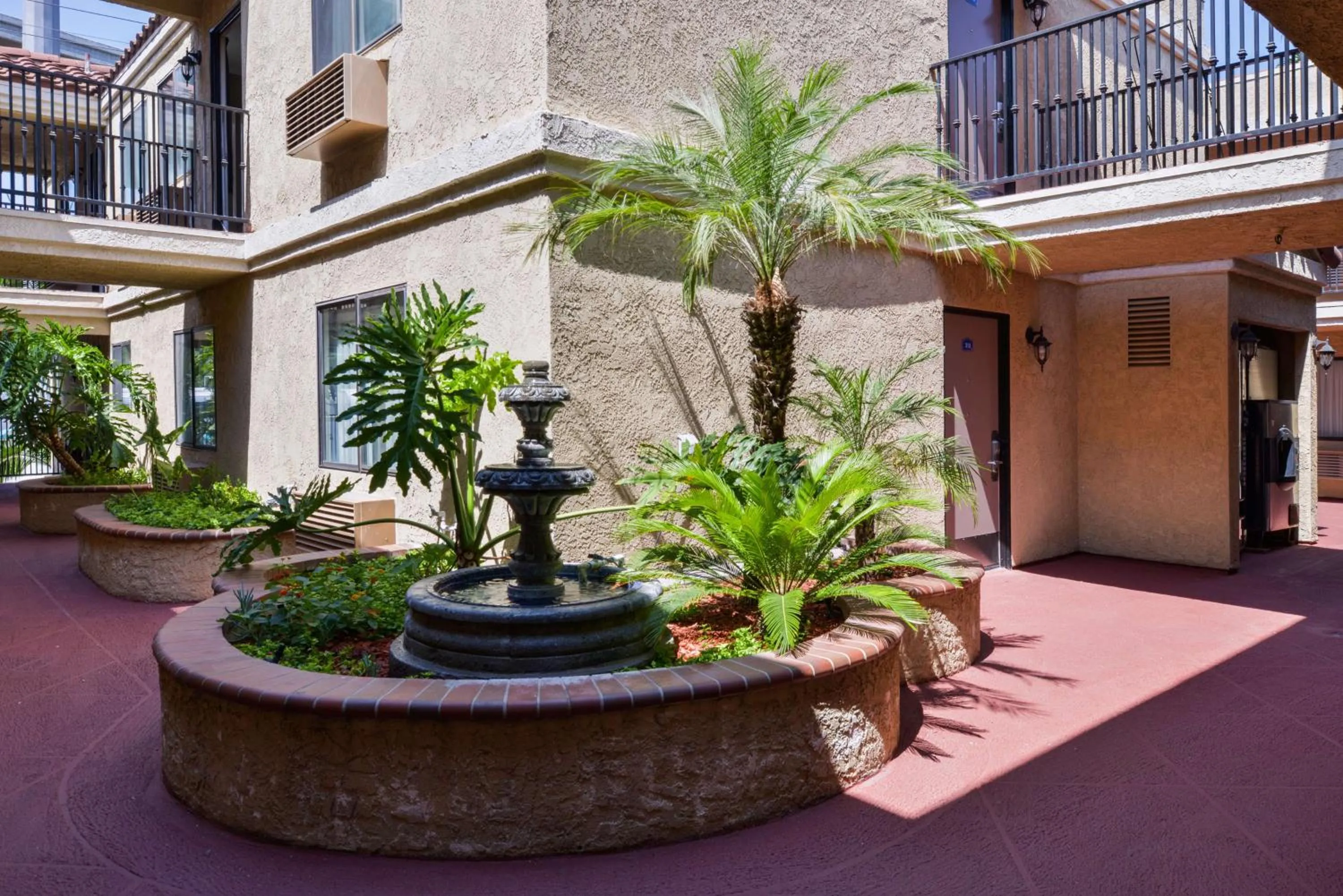 Patio in Laguna Inn and Suites