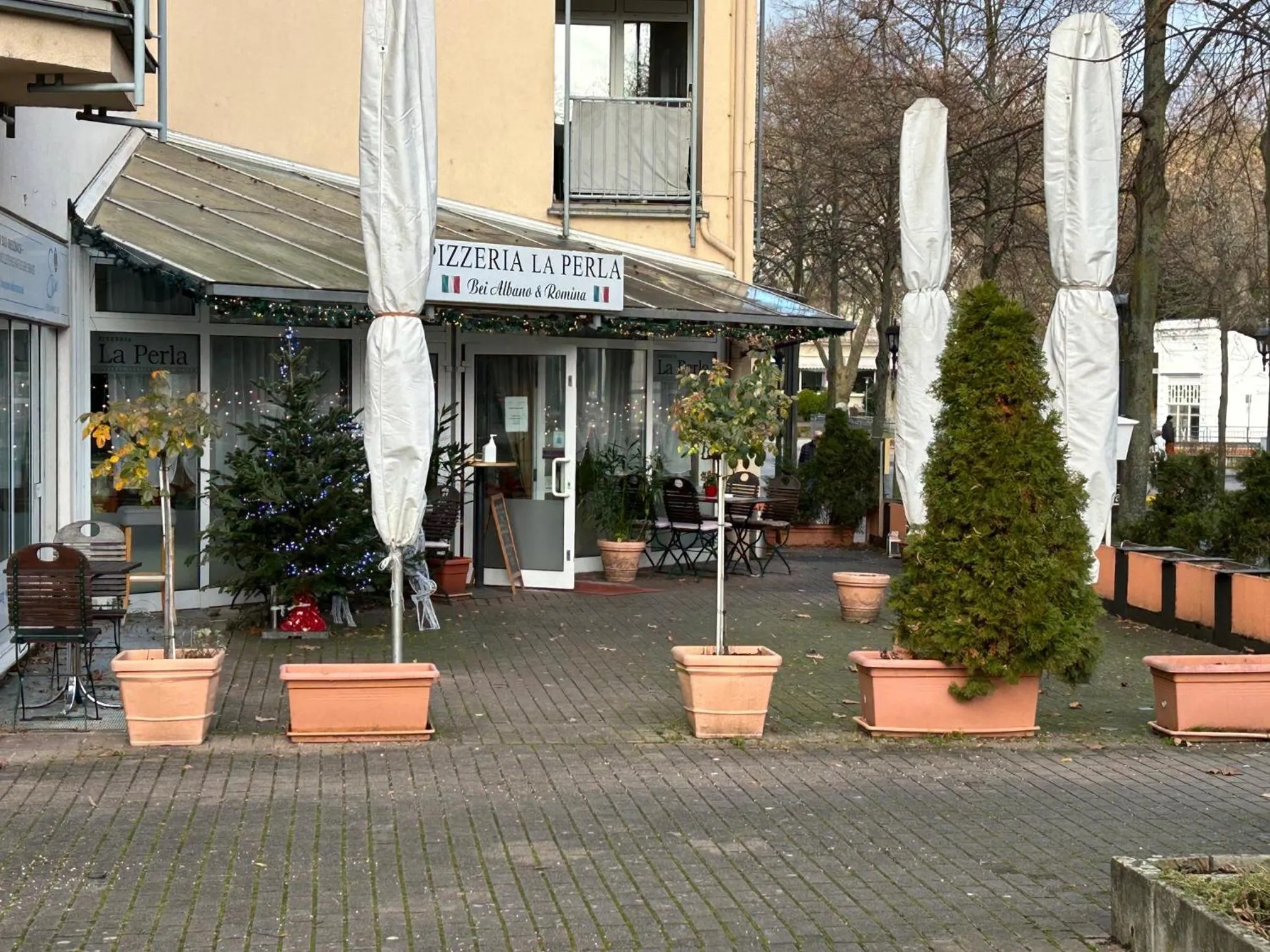 Restaurant/places to eat in Innovative 2-Zimmer-Ferienwohnung am Kurpark 206