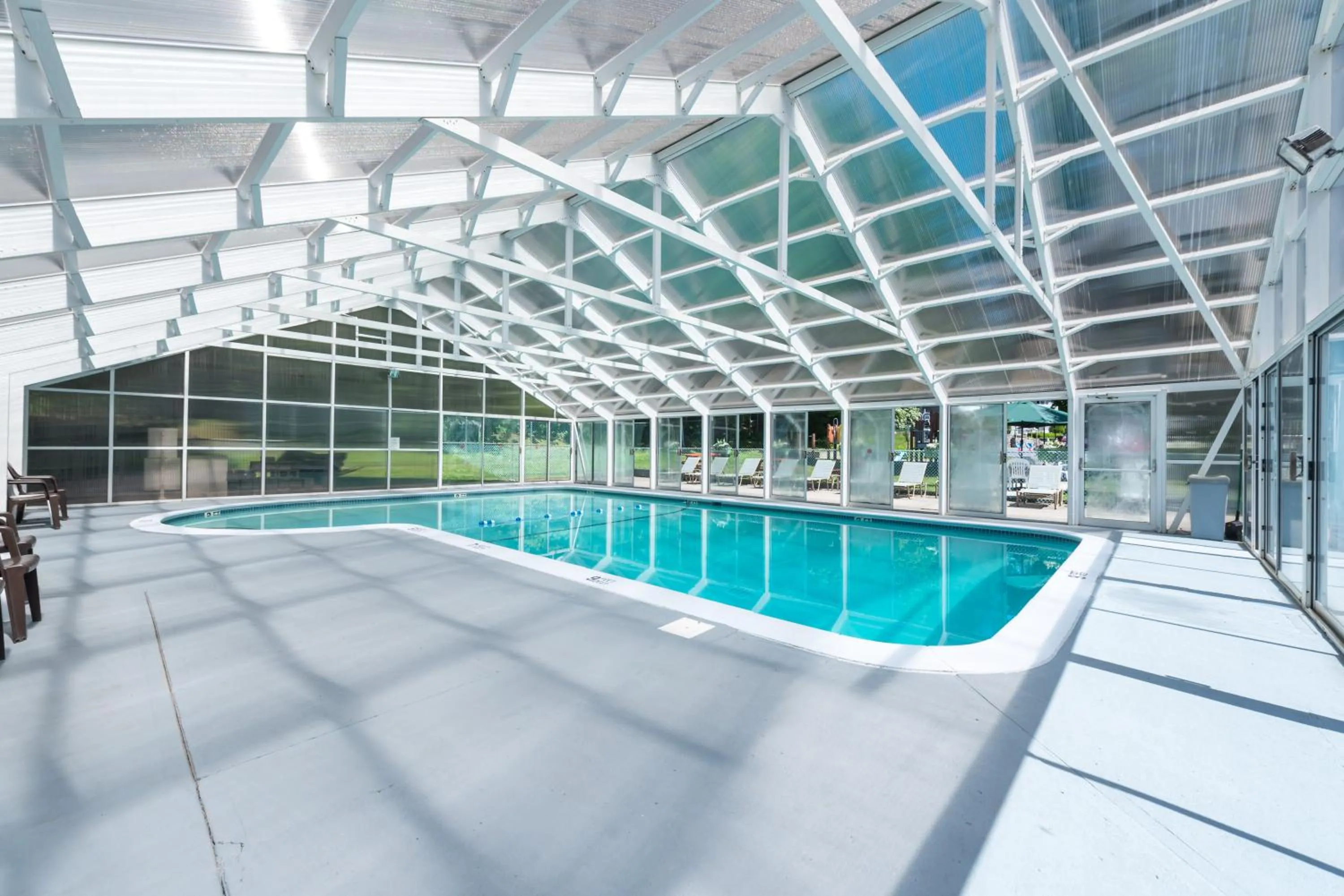 Swimming pool in Americas Best Value Inn & Suites Lake George