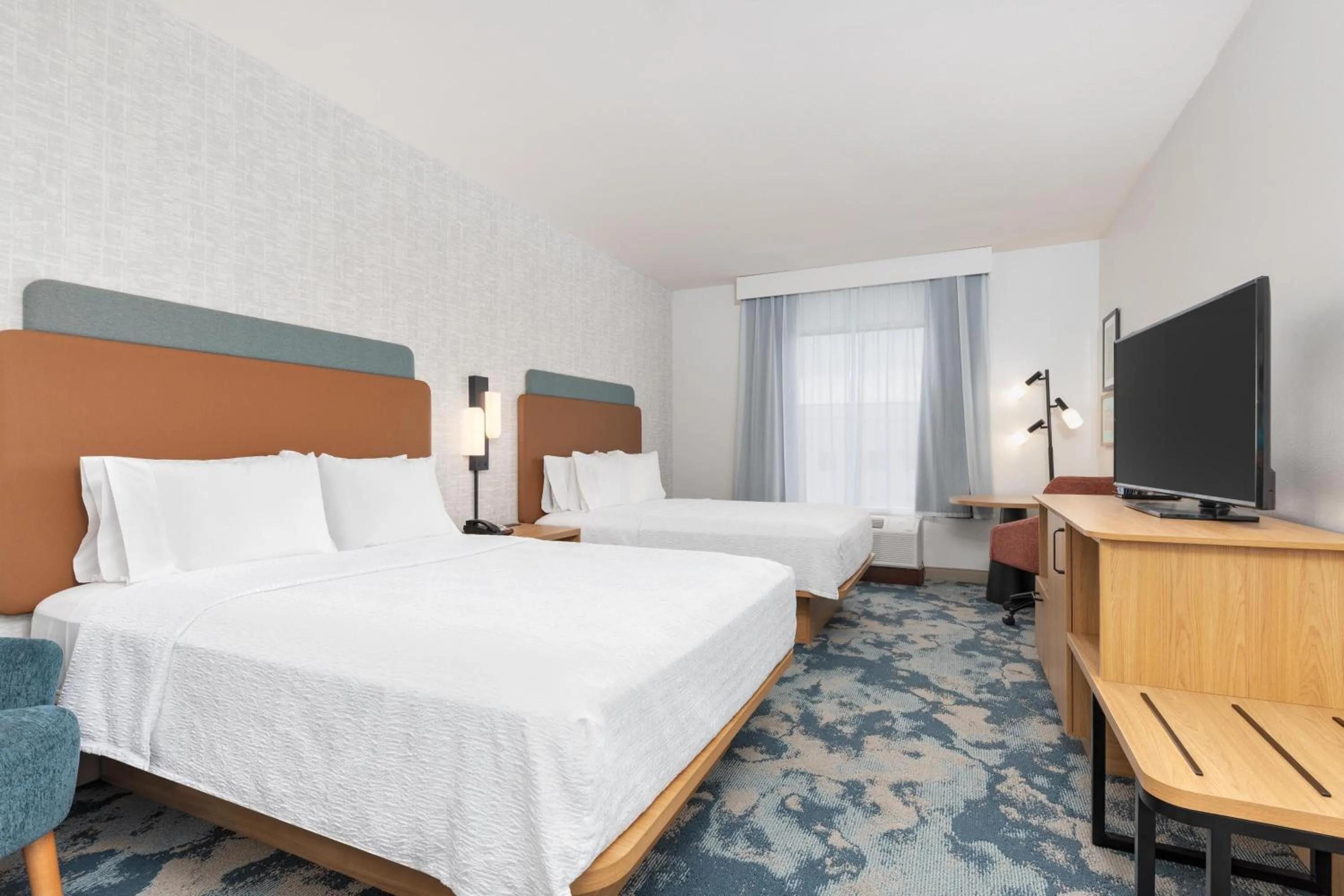 Bed in Hampton Inn and Suites Houston Pasadena