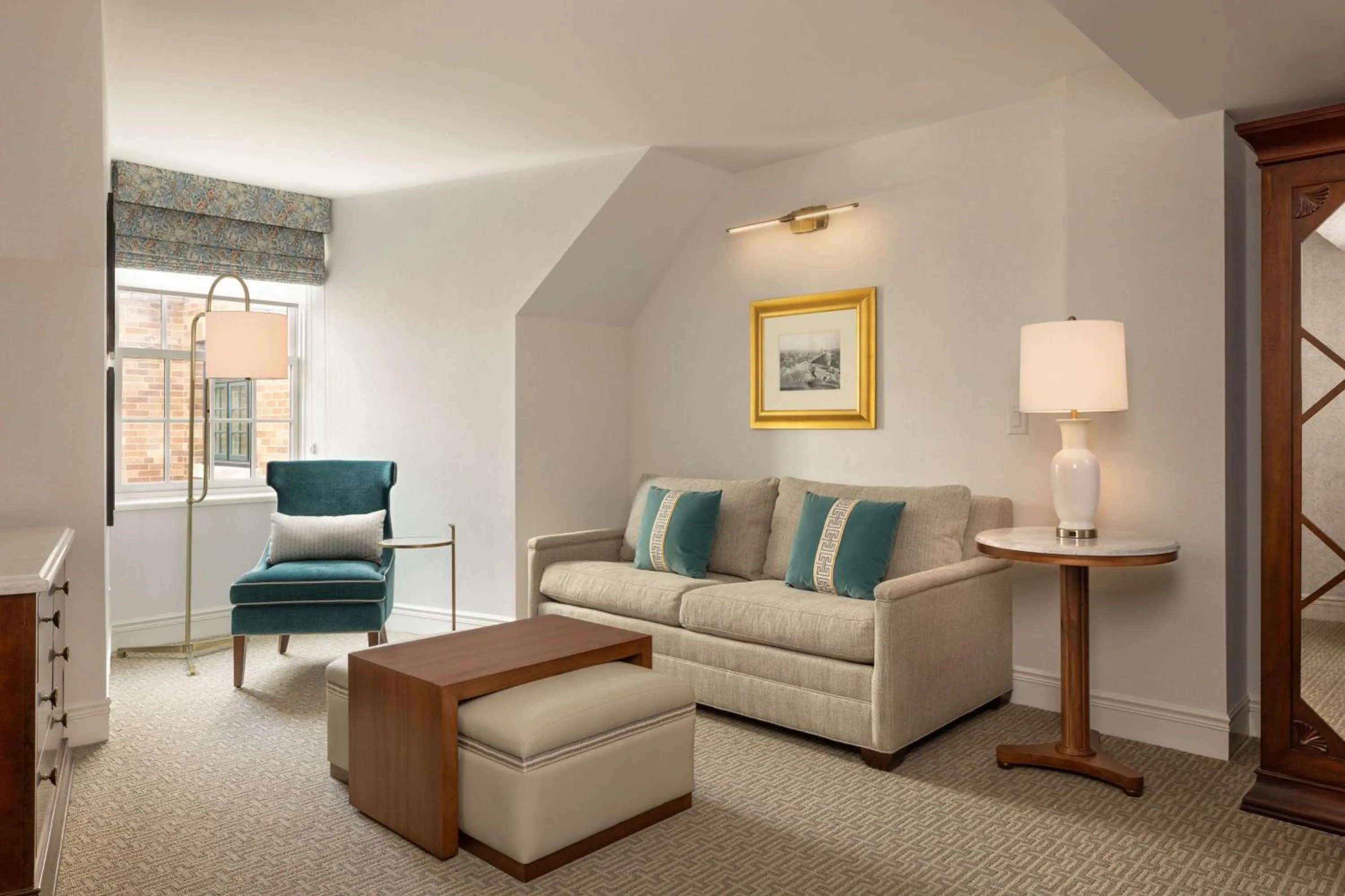 Living room in Hotel Roanoke & Conference Center, Curio Collection by Hilton