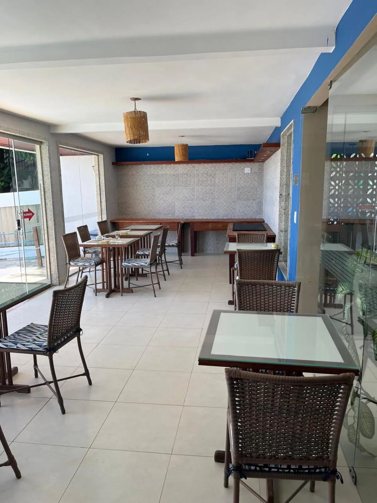 Restaurant/places to eat in Pousada Ceu e Mar