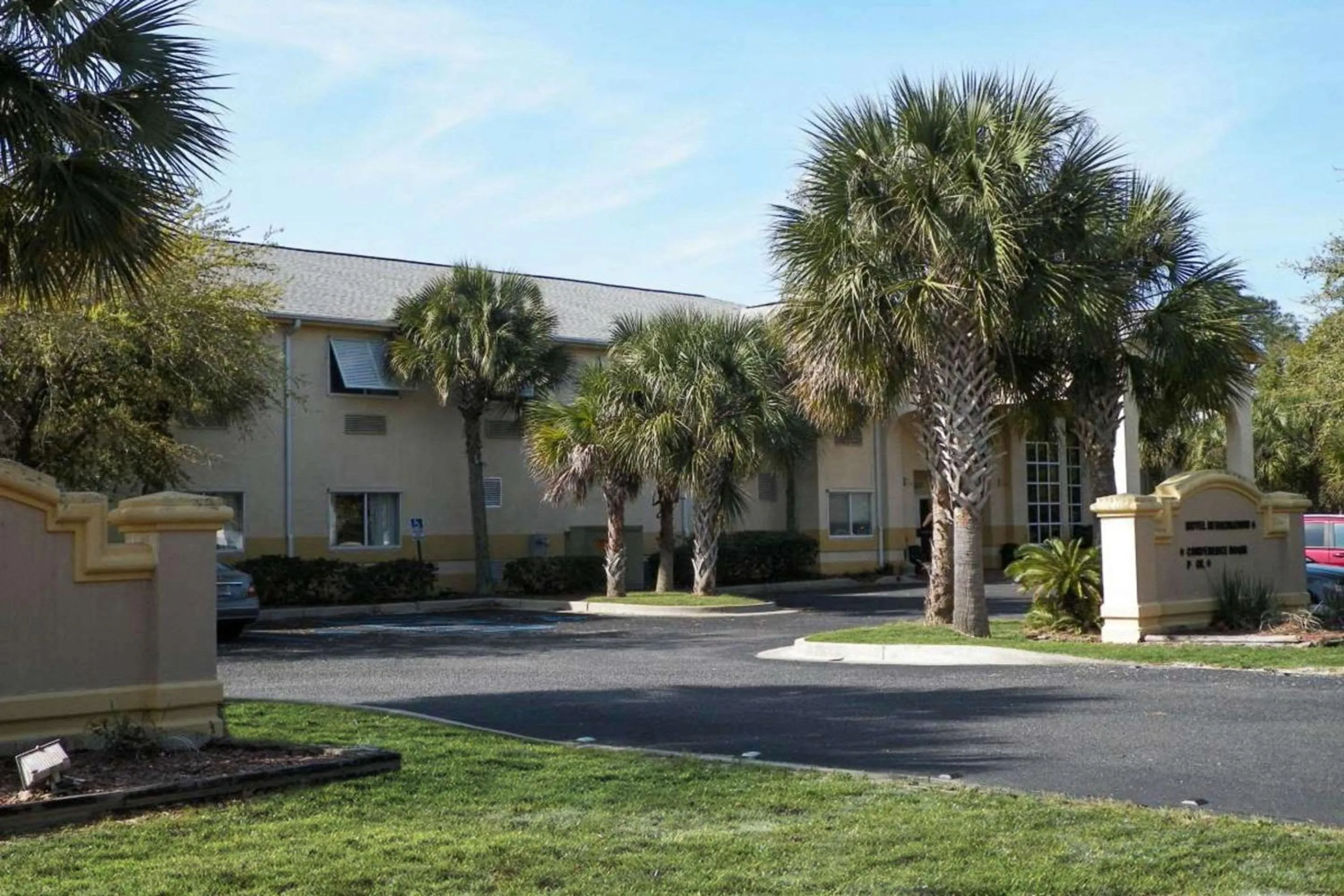Property building in Quality Inn Gulf Shores Airport