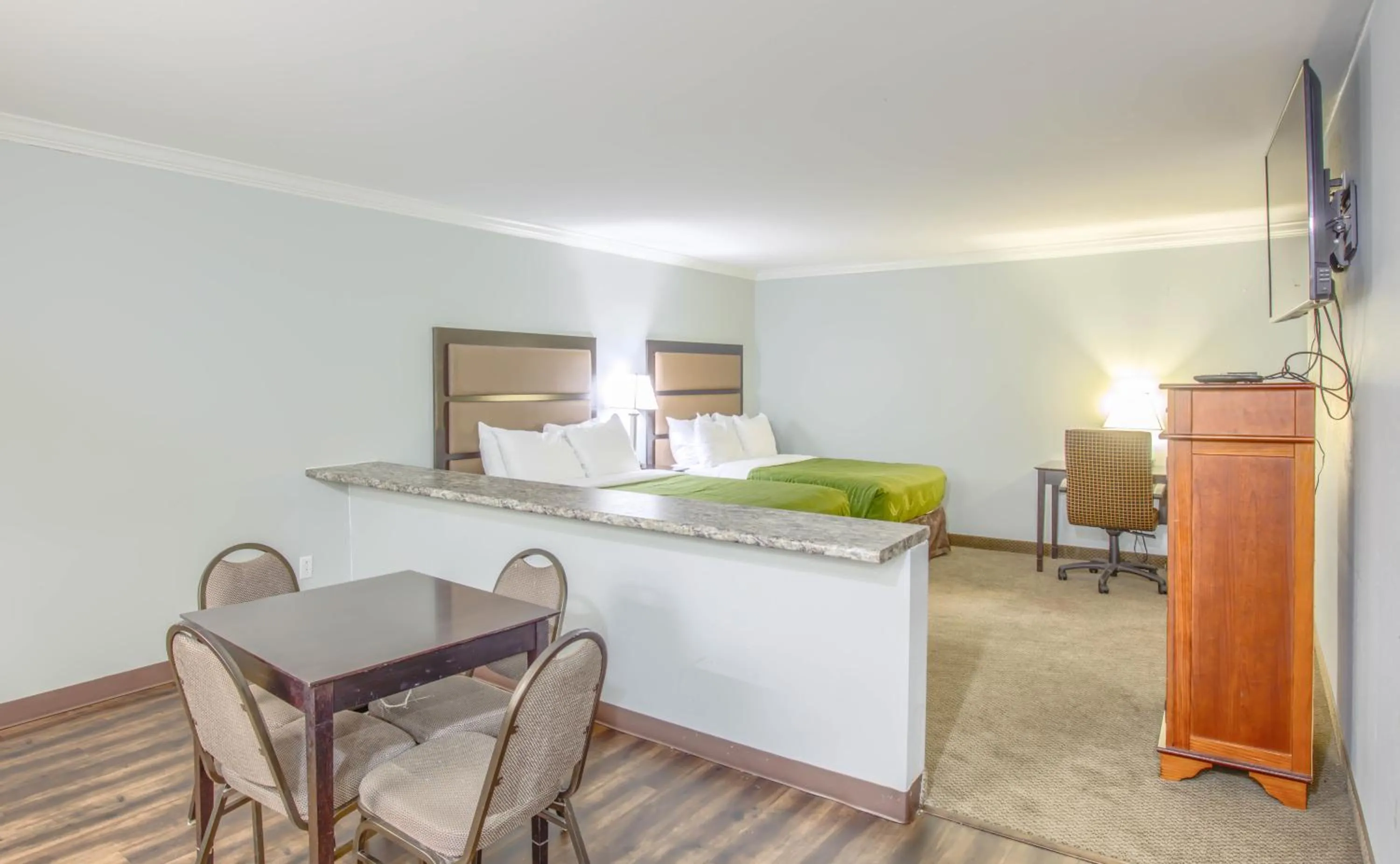 Photo of the whole room in Quality Inn Gulf Shores Airport