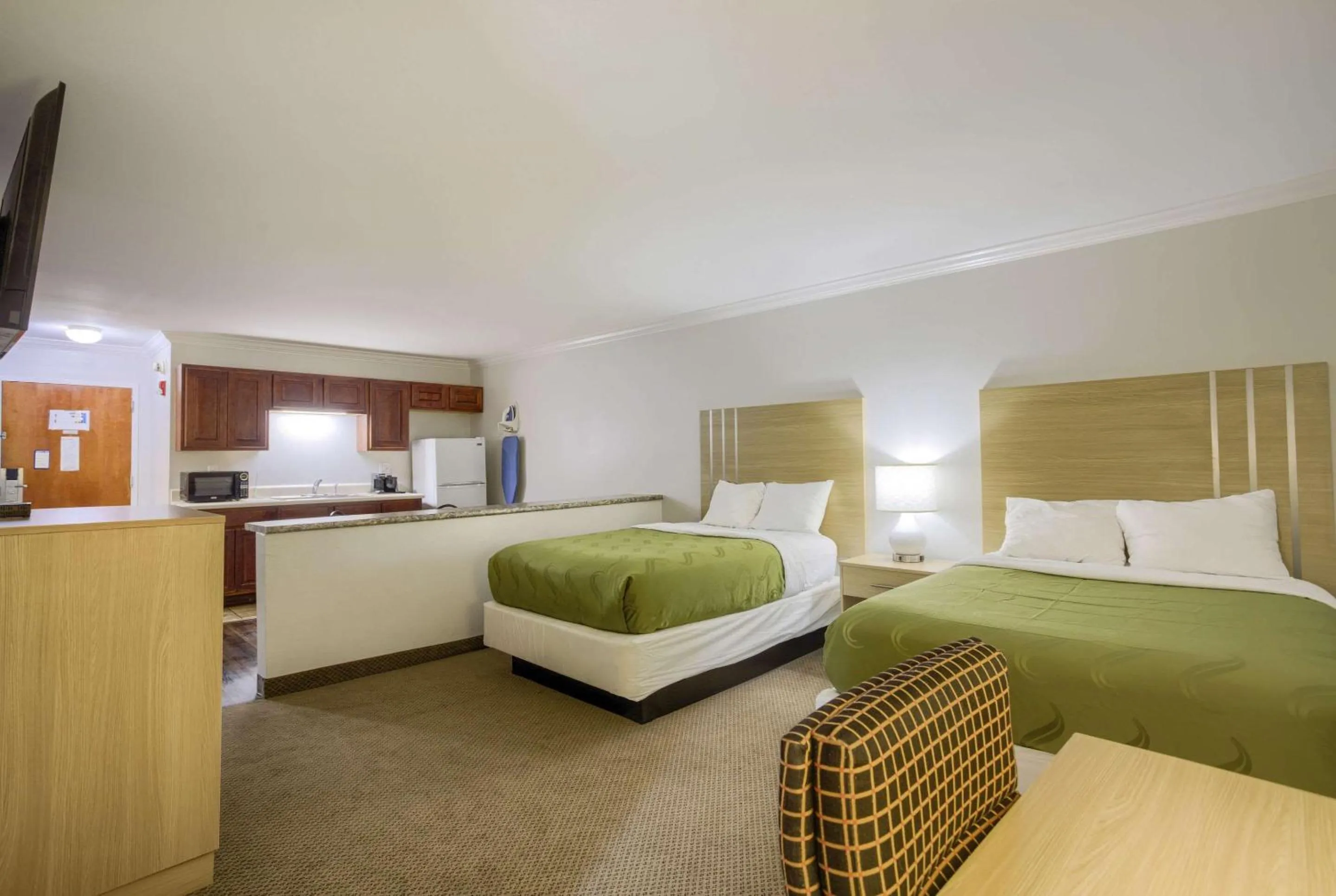 Bedroom, Bed in Quality Inn Gulf Shores Airport