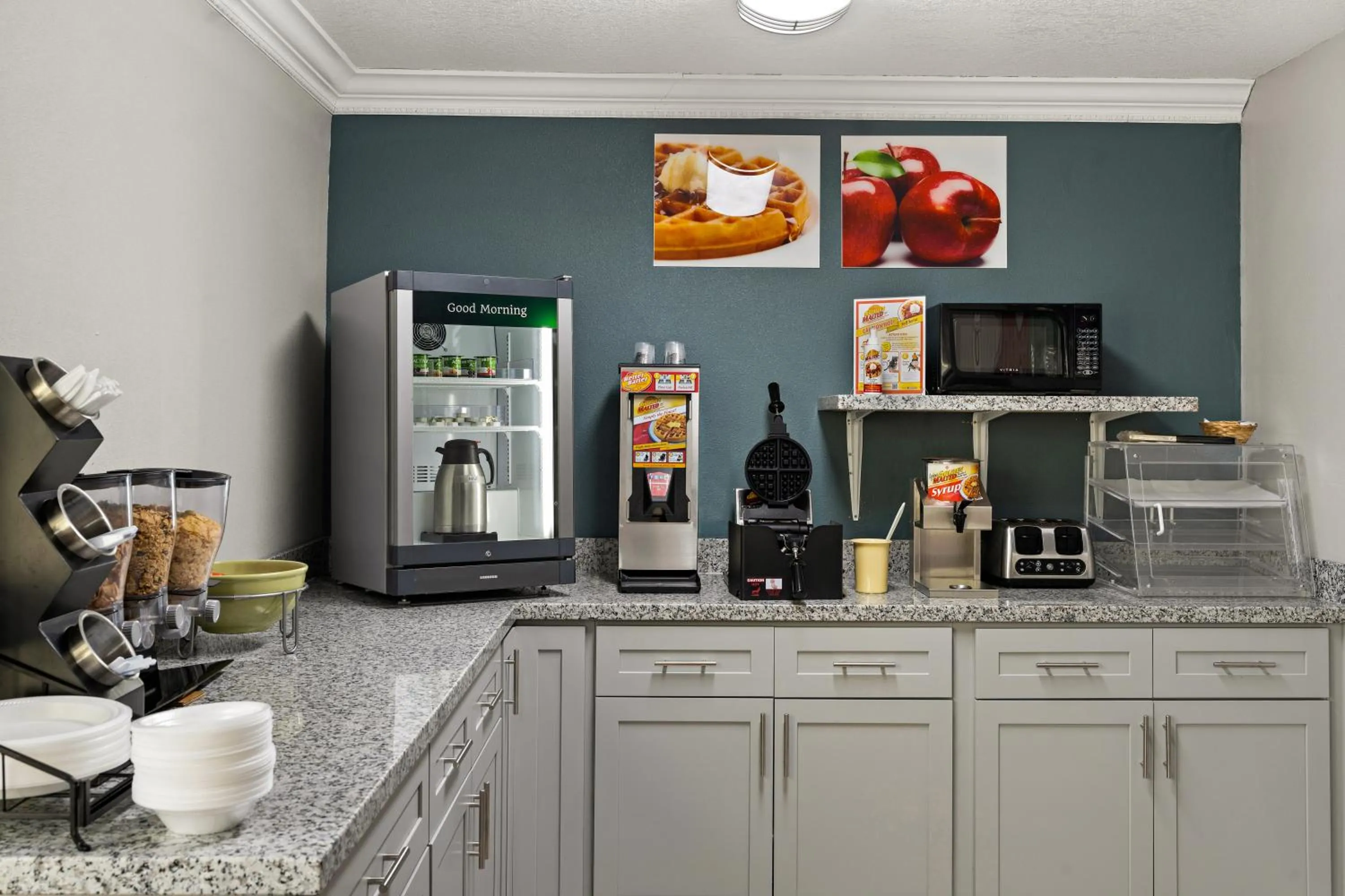 Breakfast in Quality Inn