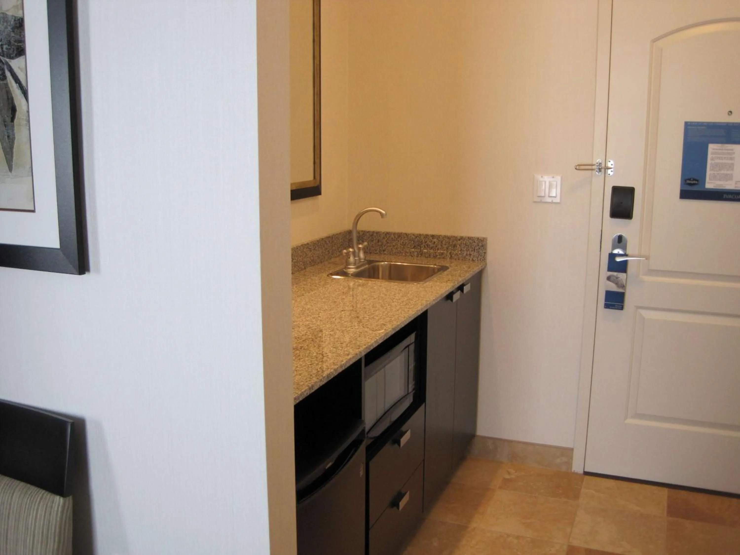 Kitchen or kitchenette in Hampton Inn by Hilton Fort Saskatchewan