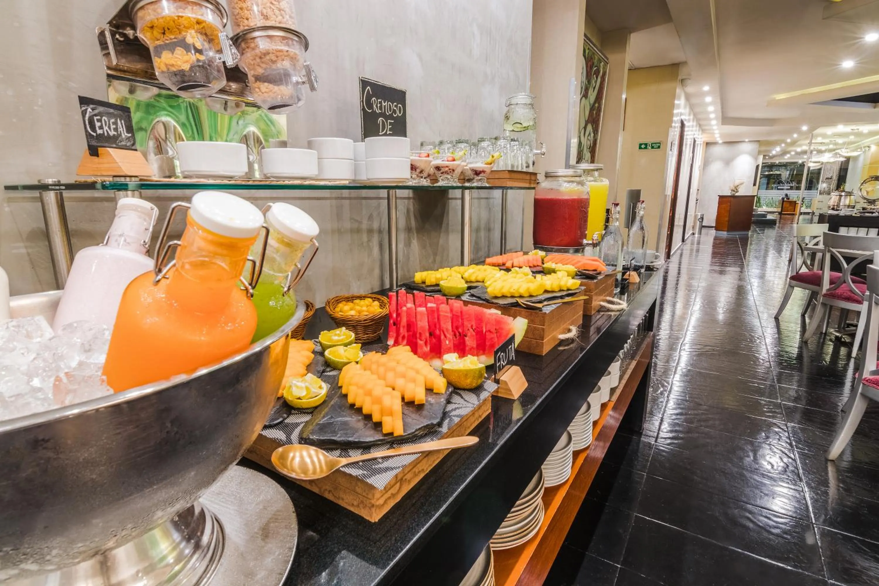 Buffet breakfast in GHL Hotel Abadia Plaza