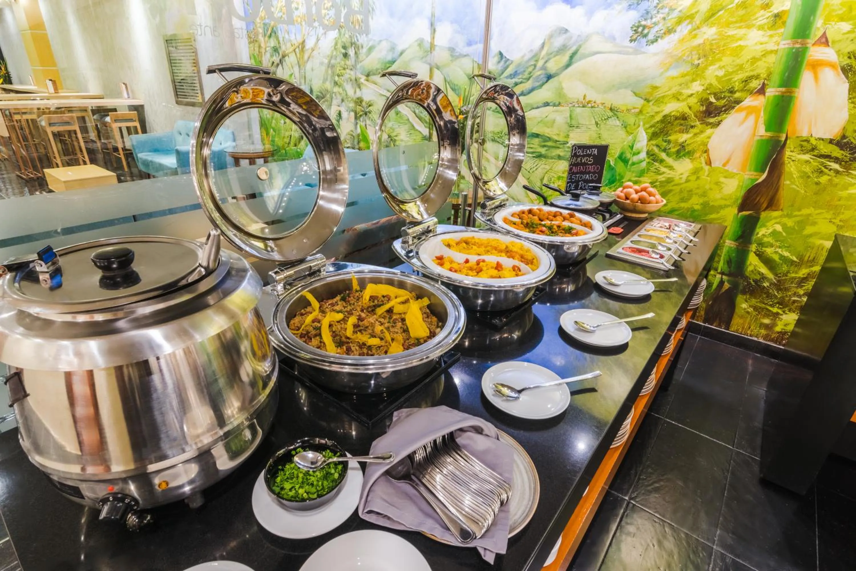 Buffet breakfast in GHL Hotel Abadia Plaza