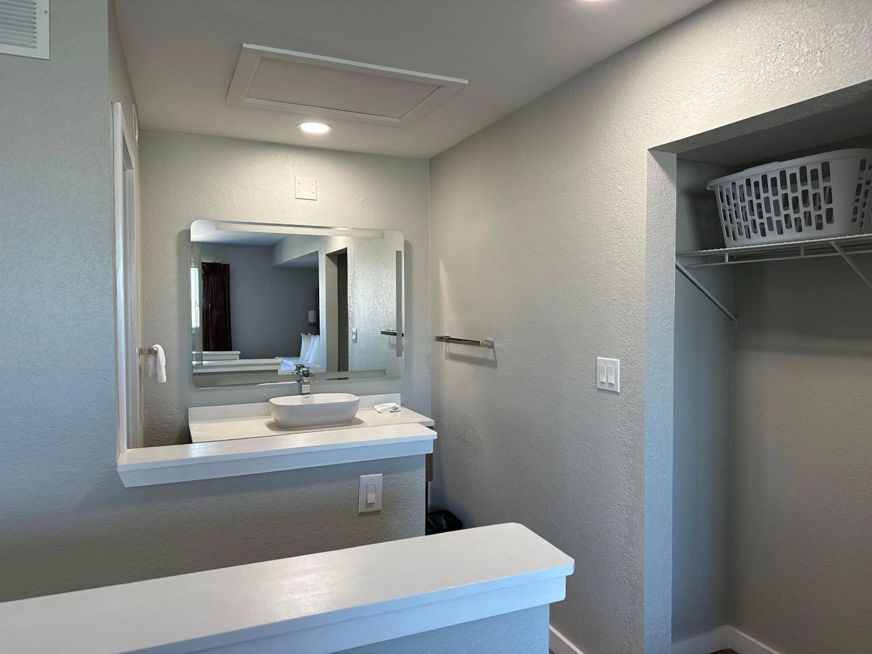 Bathroom in MainStay Suites Springfield South - Battlefield Rd