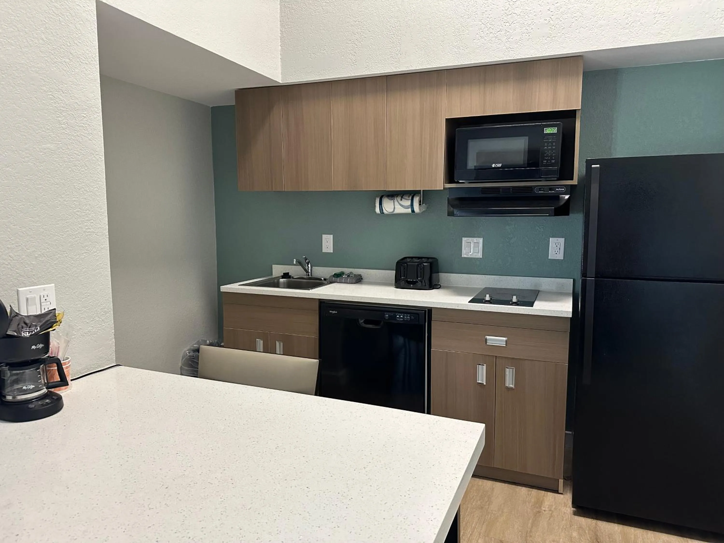 Kitchen or kitchenette in MainStay Suites Springfield South - Battlefield Rd