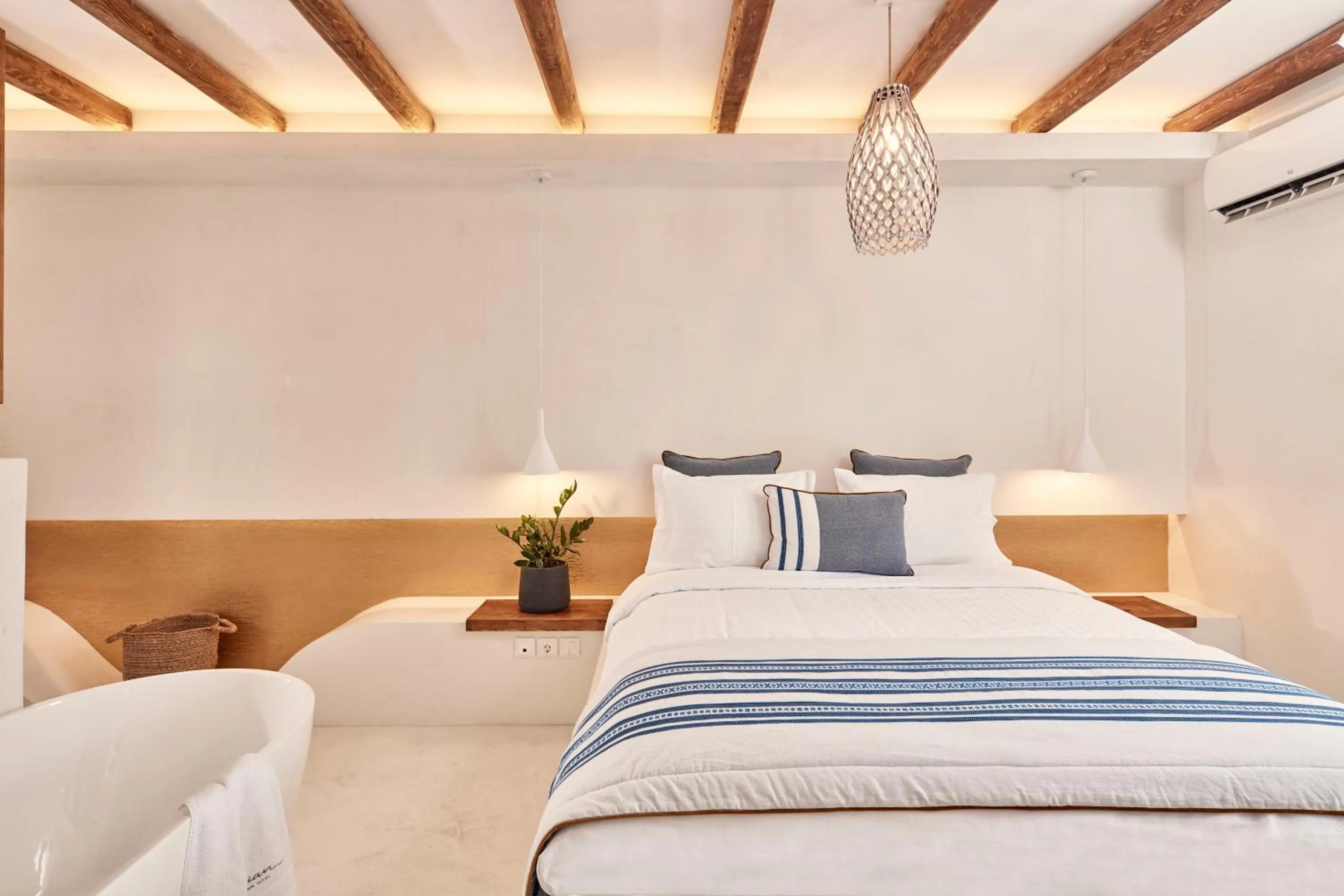 Bedroom, Bed in Parian Boutique Hotel