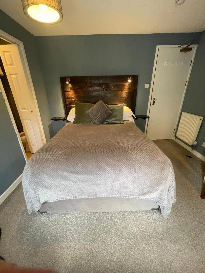 Bedroom, Bed in Skyline Guesthouse