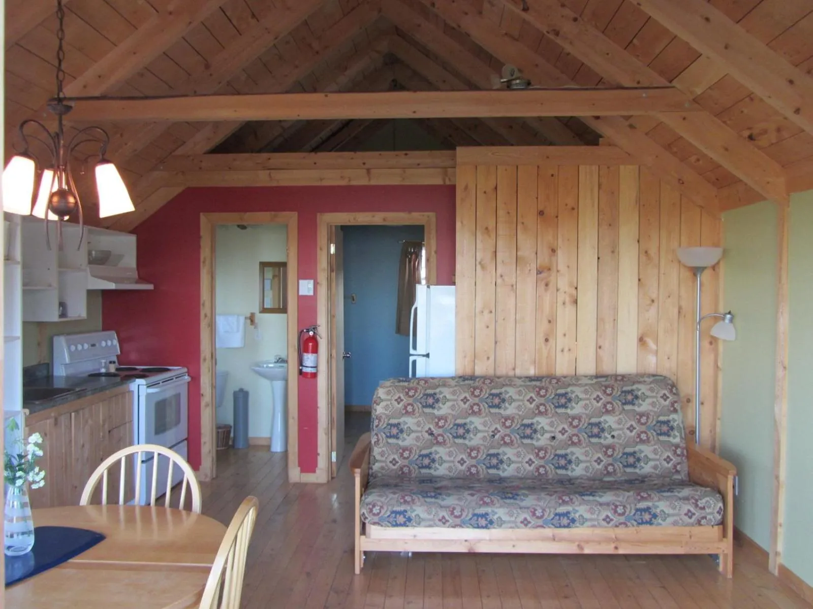 Kitchen or kitchenette in Chalets Nature Océan