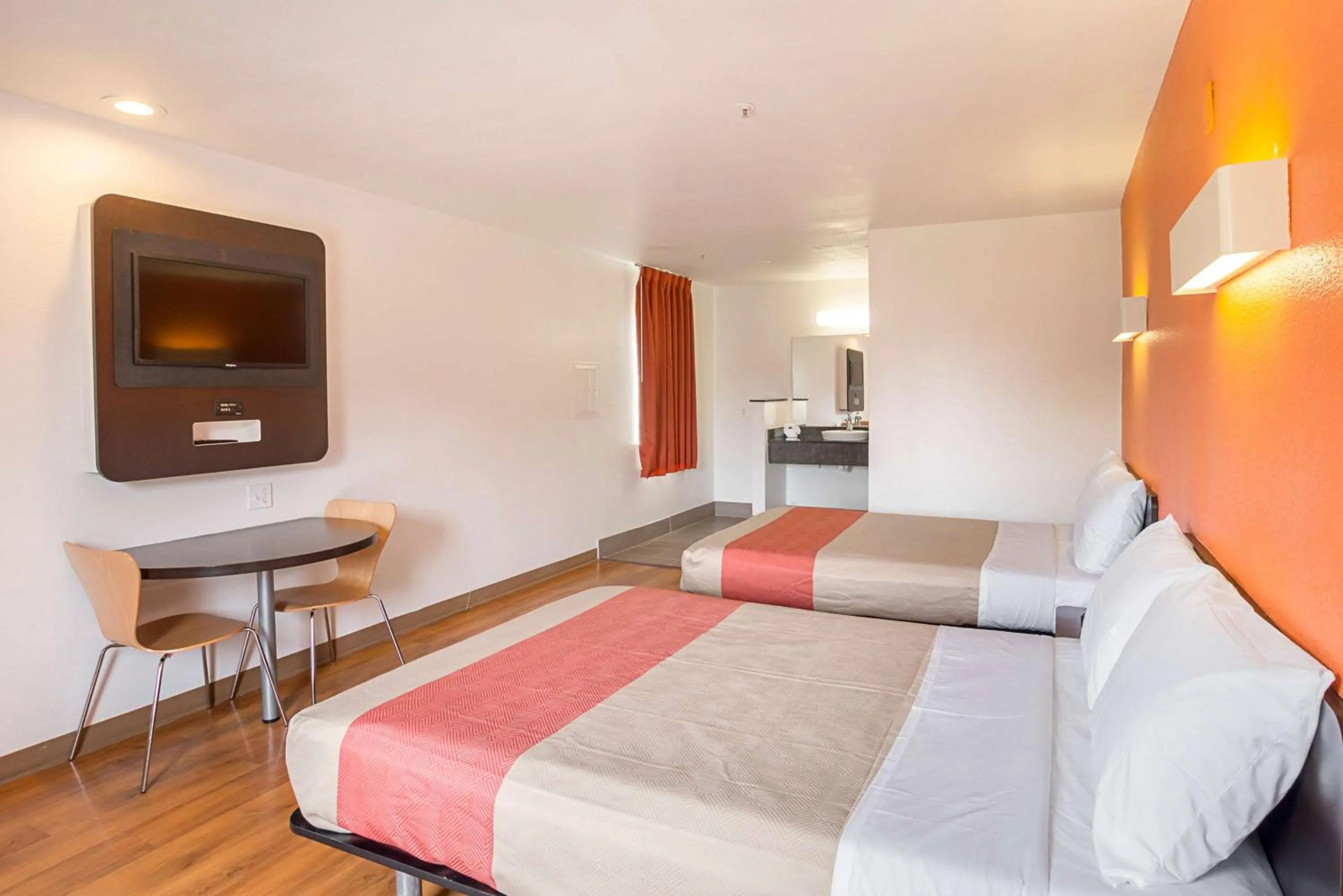 Bathroom, Bed in Motel 6-Grand Prairie, TX - Near Six Flags Drive