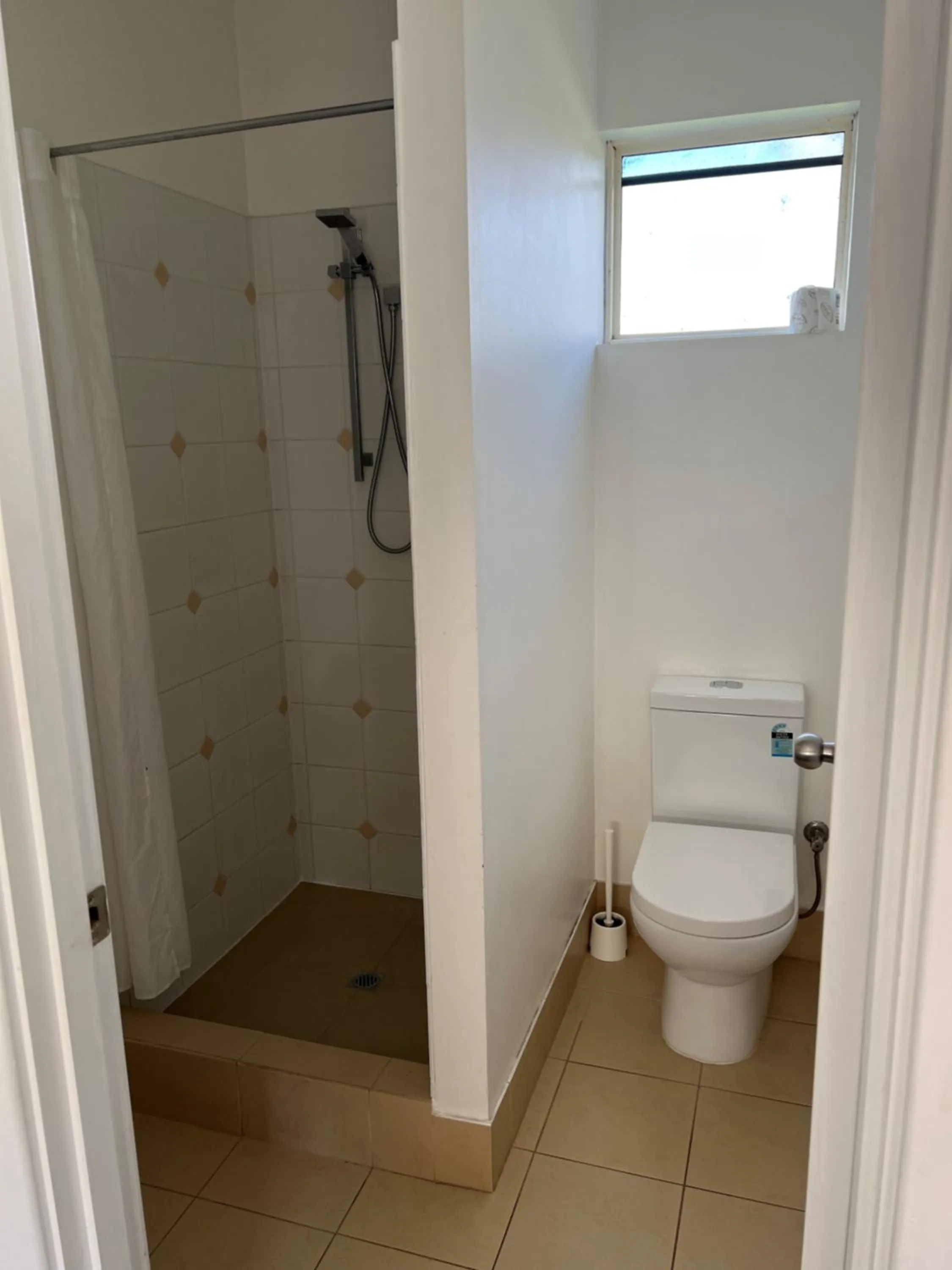 Shower in Restawile Motel