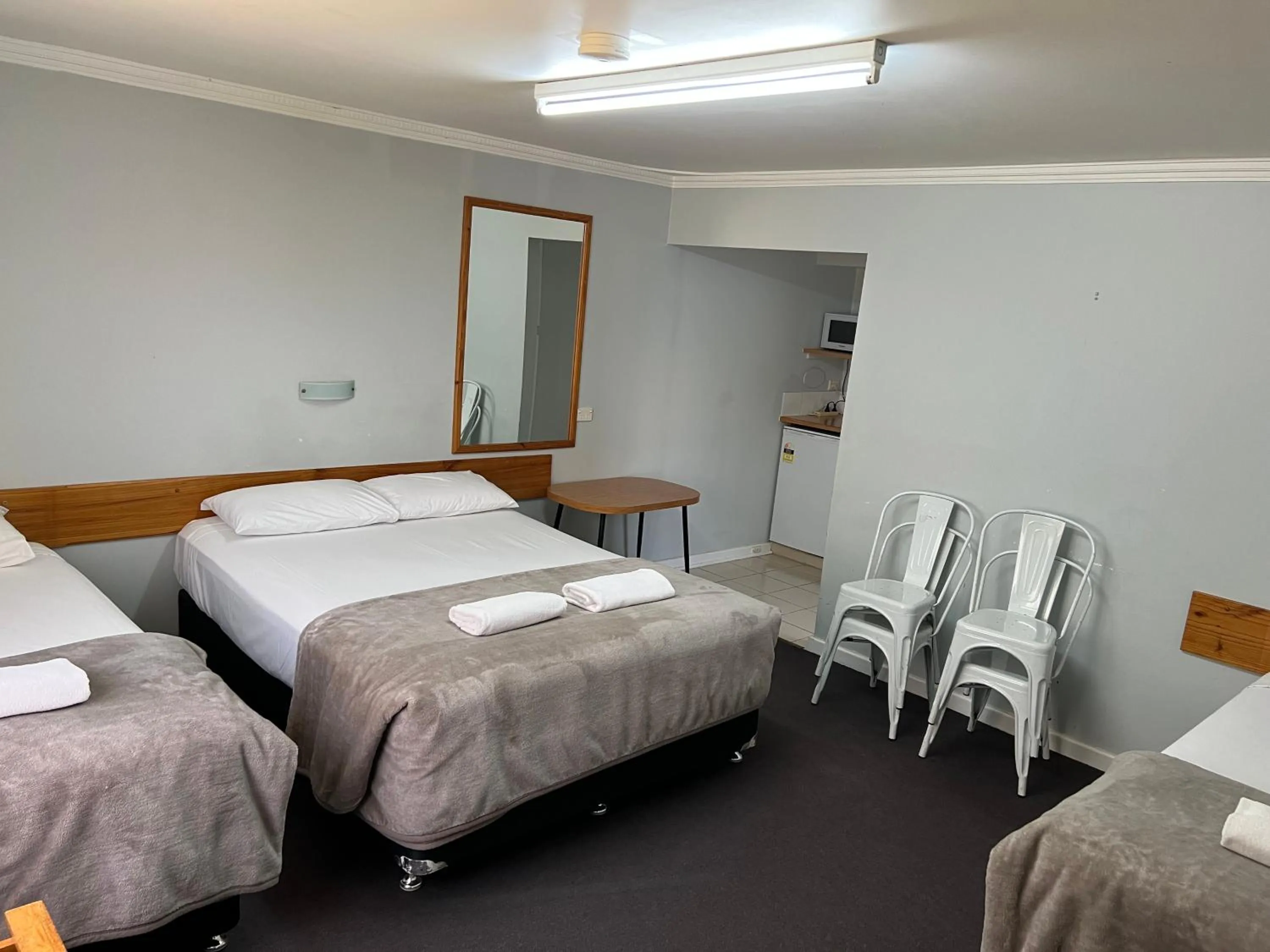 Photo of the whole room, Bed in Restawile Motel