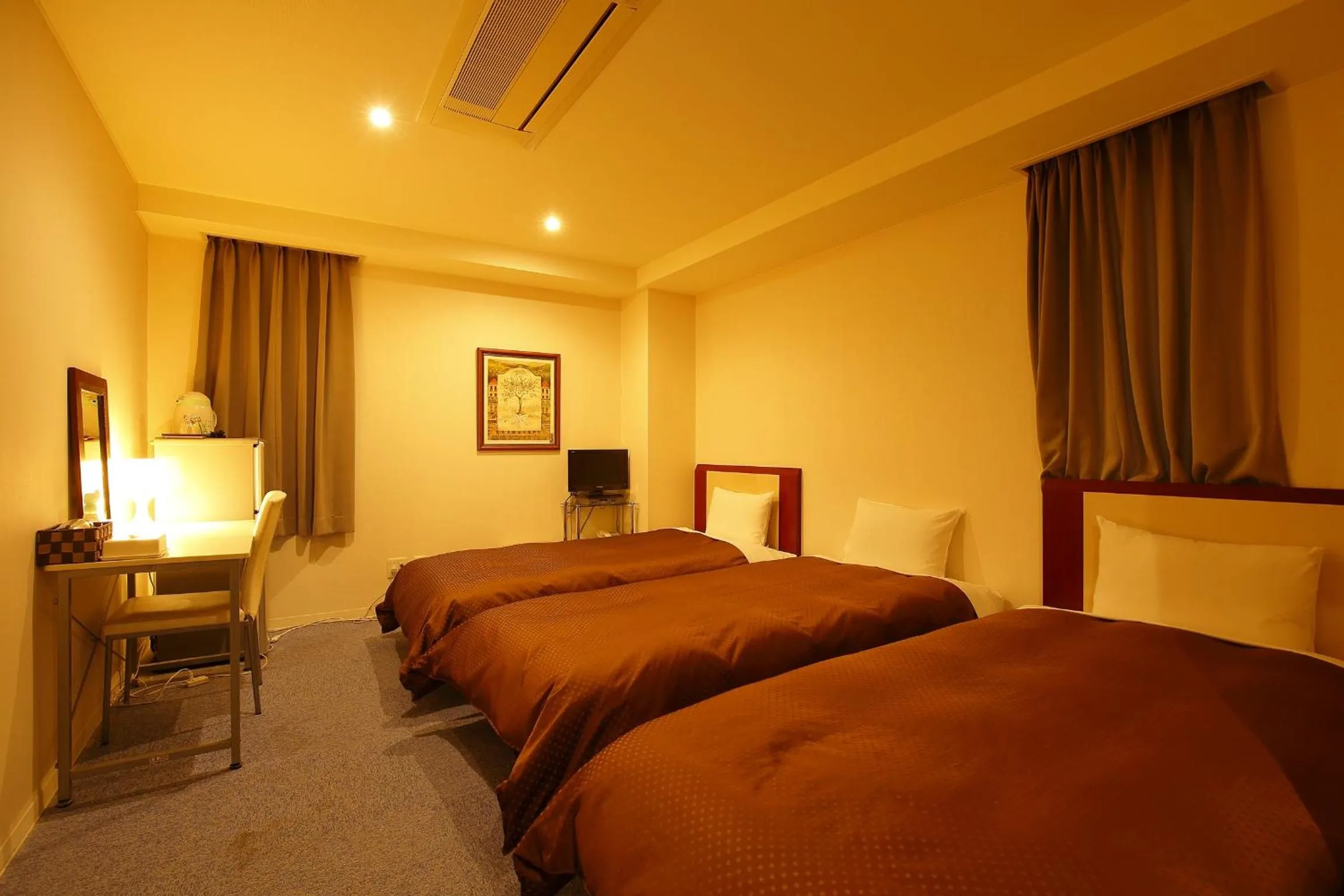 Bedroom, Bed in Grampus Inn Osaka Namba