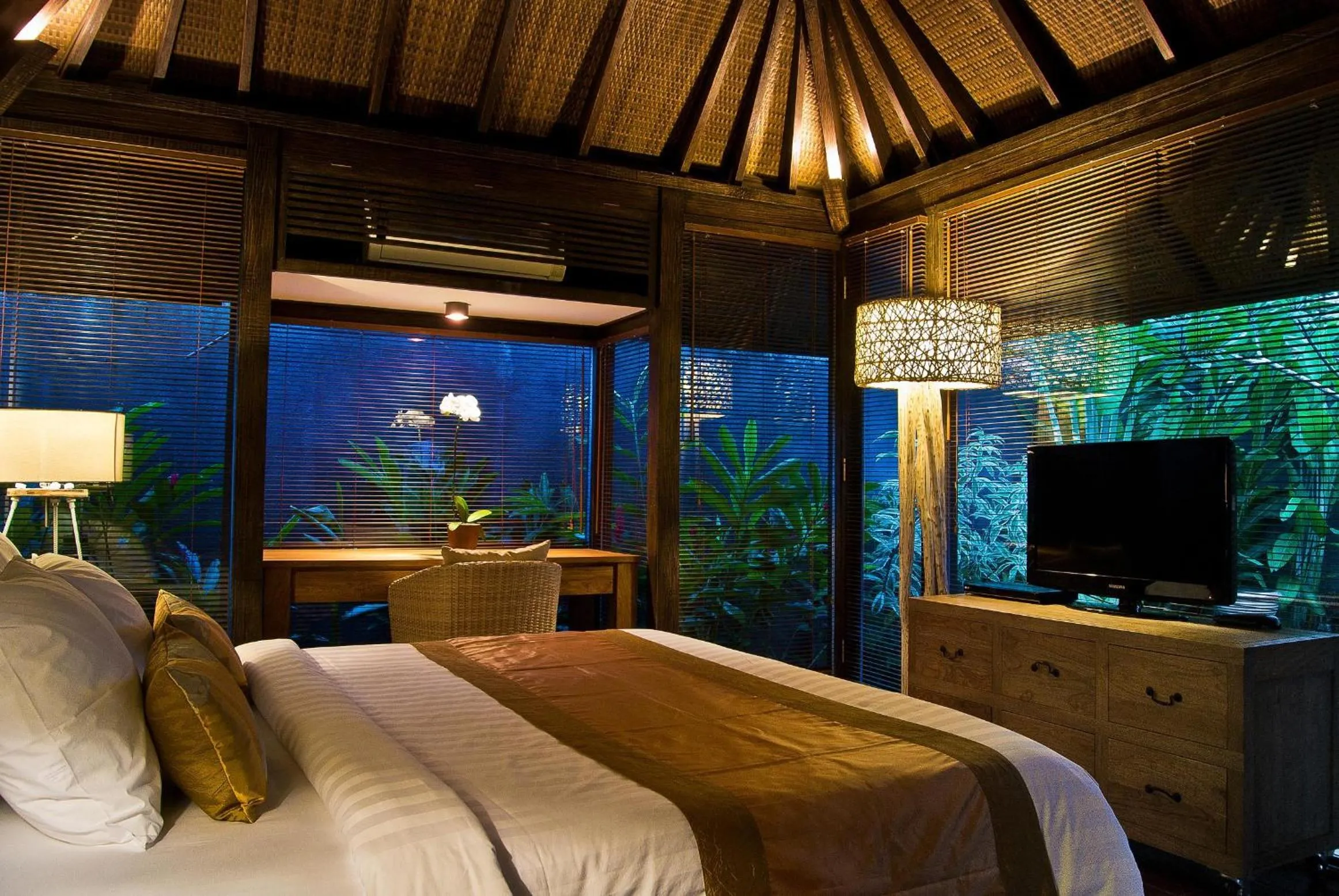 Night, Bed in Komea Villa