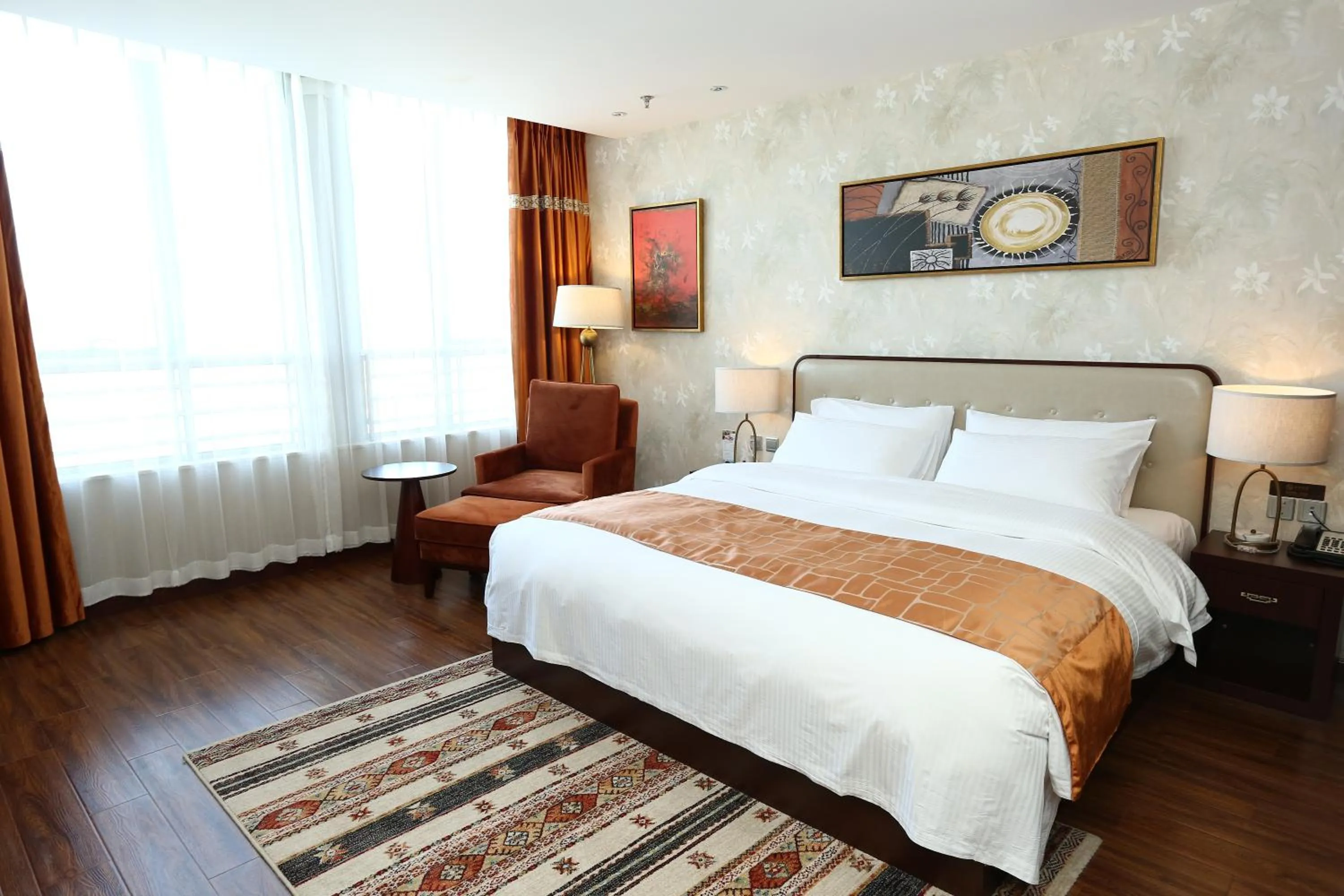 Bed in Beijing Sunflower Hotel--Beijing Universal Studios Resort