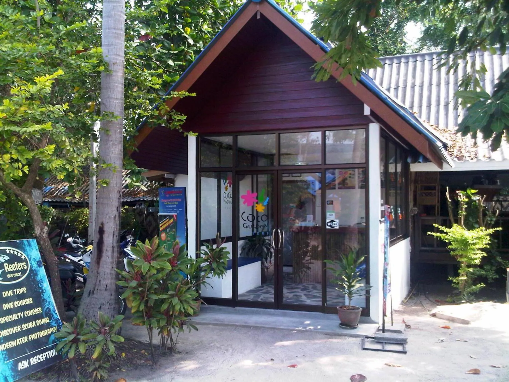 On-site shops in Coco Garden Resort
