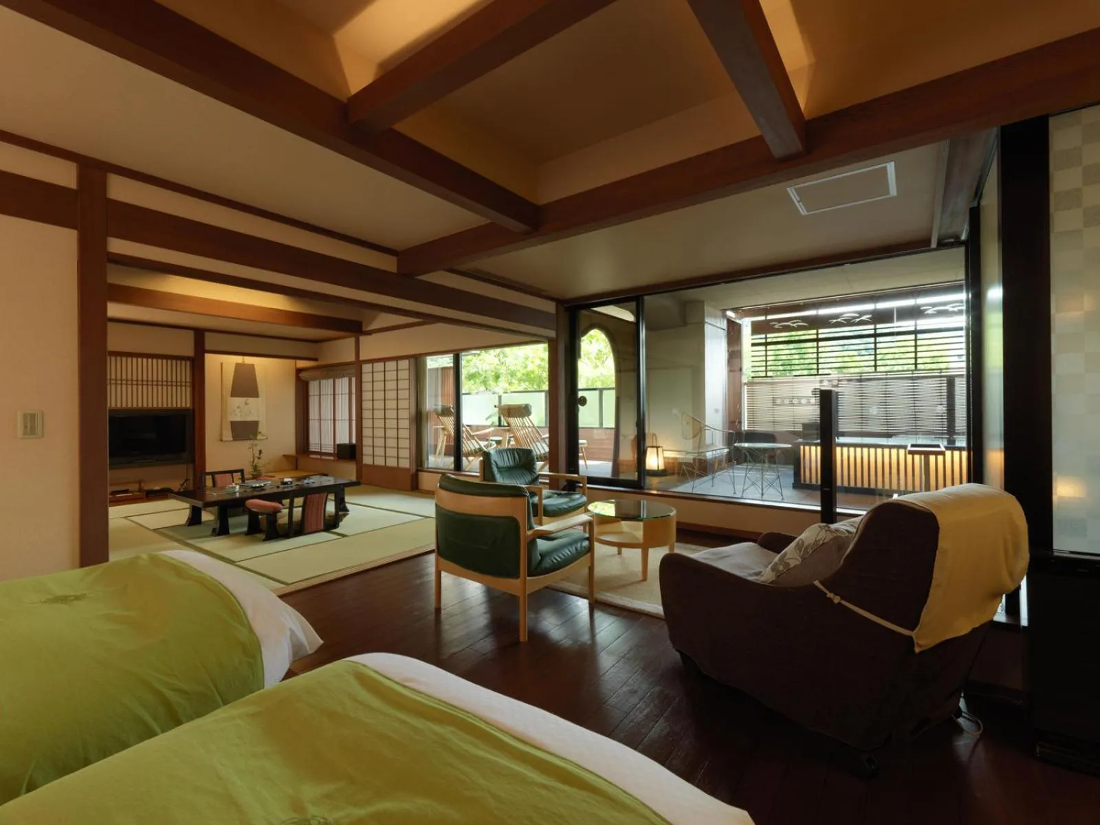 Photo of the whole room in Akan Tsuruga Besso Hinanoza