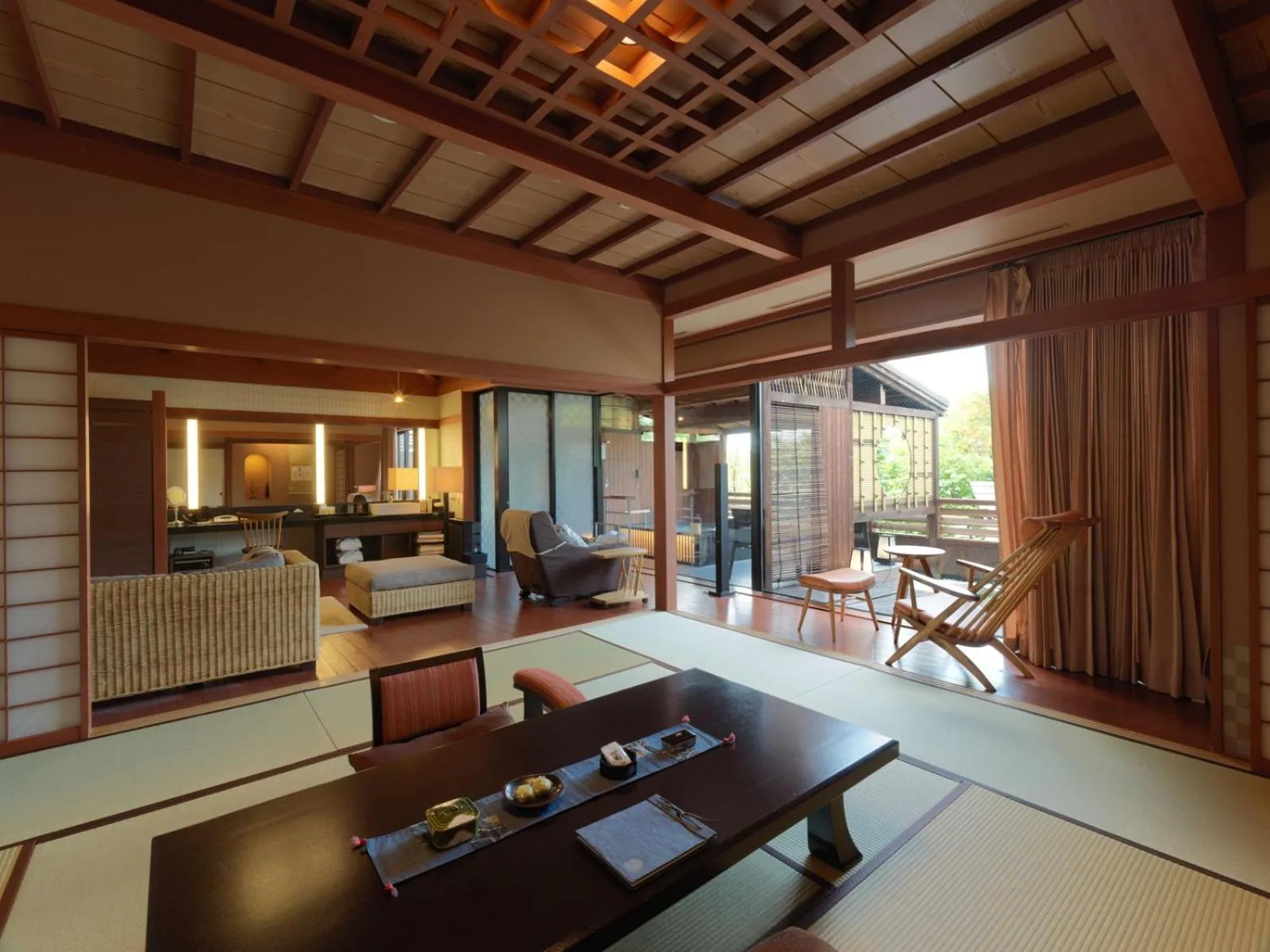 Photo of the whole room in Akan Tsuruga Besso Hinanoza