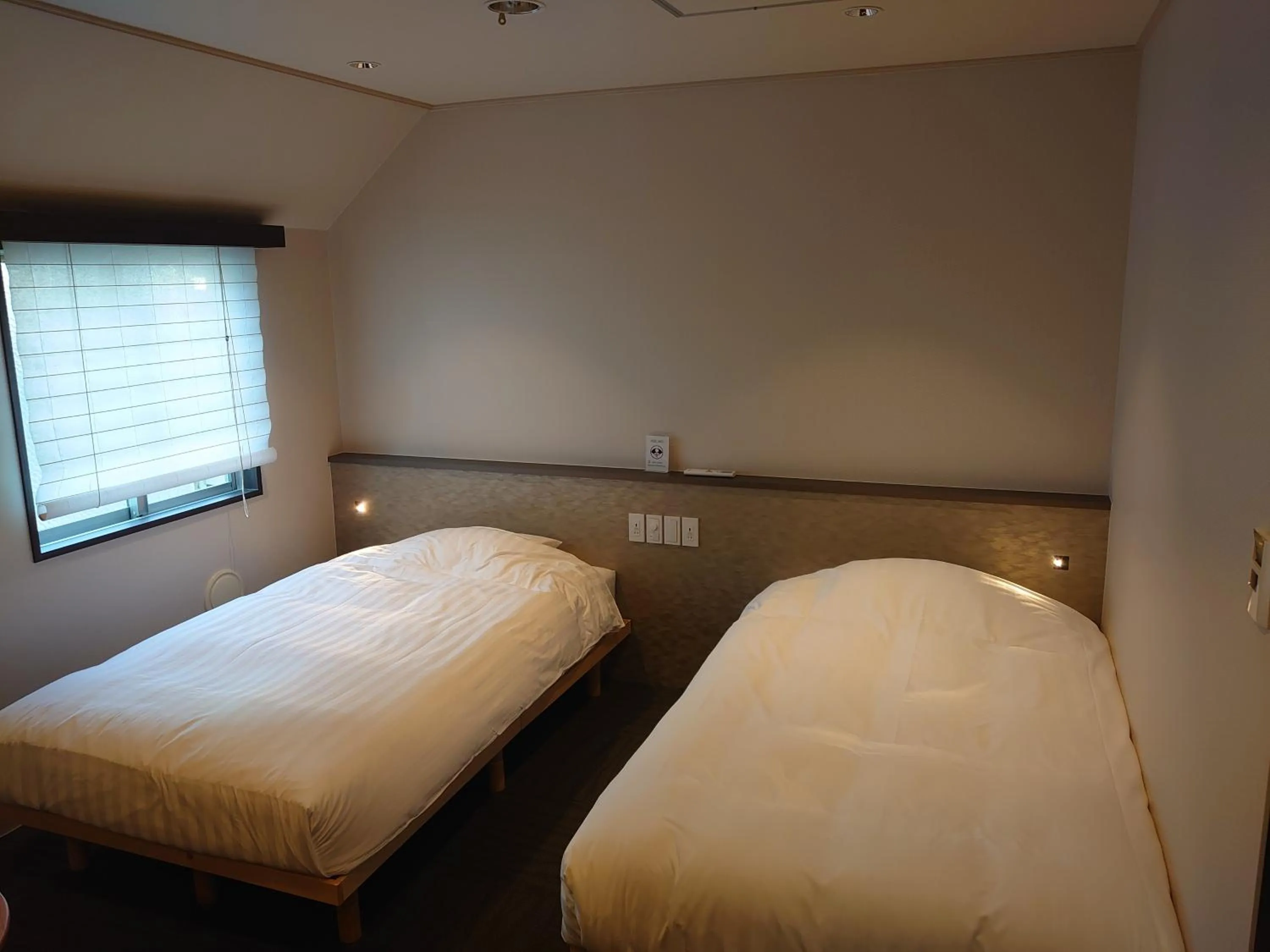 Photo of the whole room, Bed in Hotel Isago Kobe