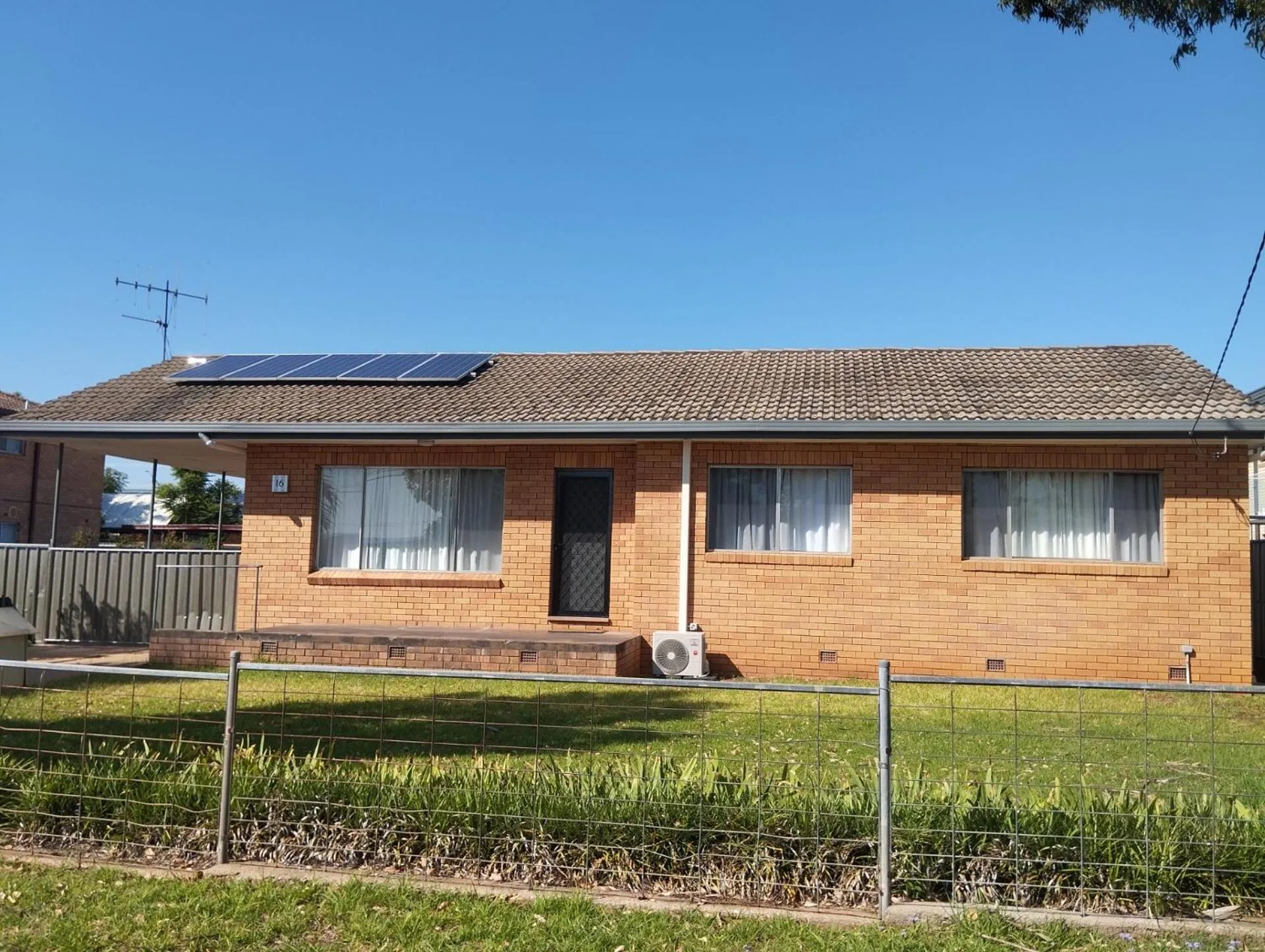 Across Country Motor Inn