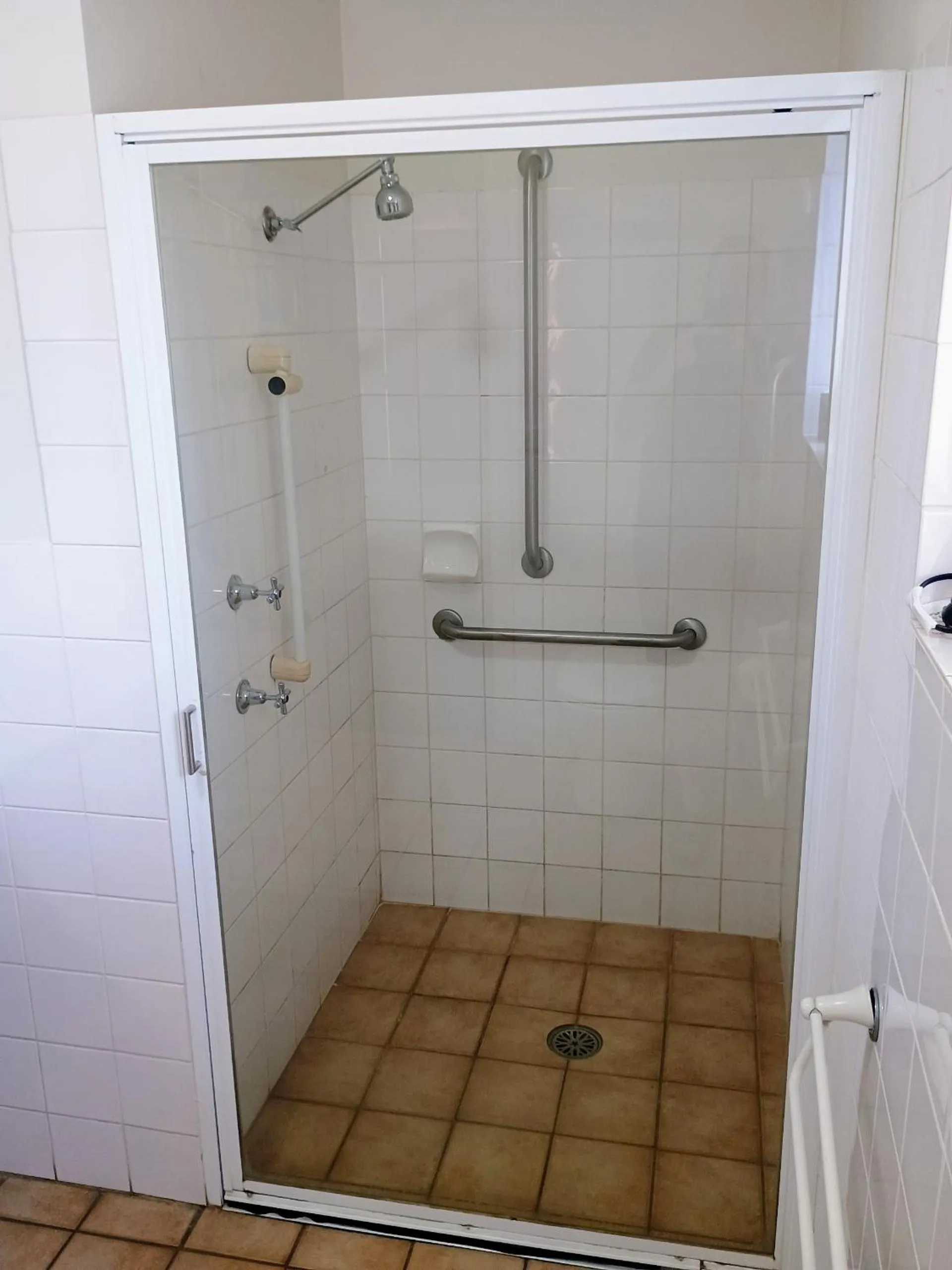 Across Country Motor Inn