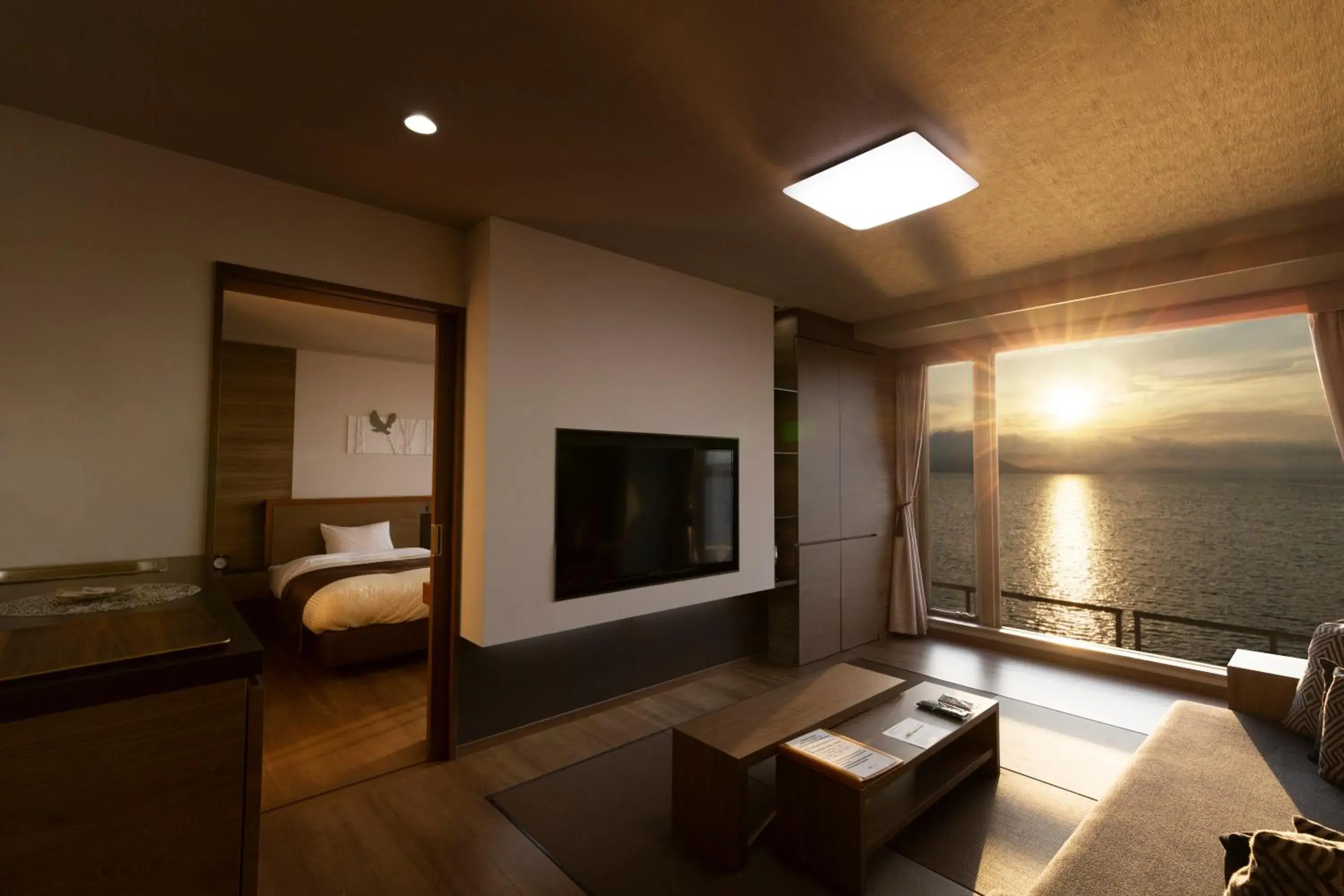 Deluxe Twin Room-Lake View - Non-Smoking in Lake Saroma Tsuruga Resort Deluxe Twin Room-Lake View - Non-Smoking in Lake Saroma Tsuruga Resort