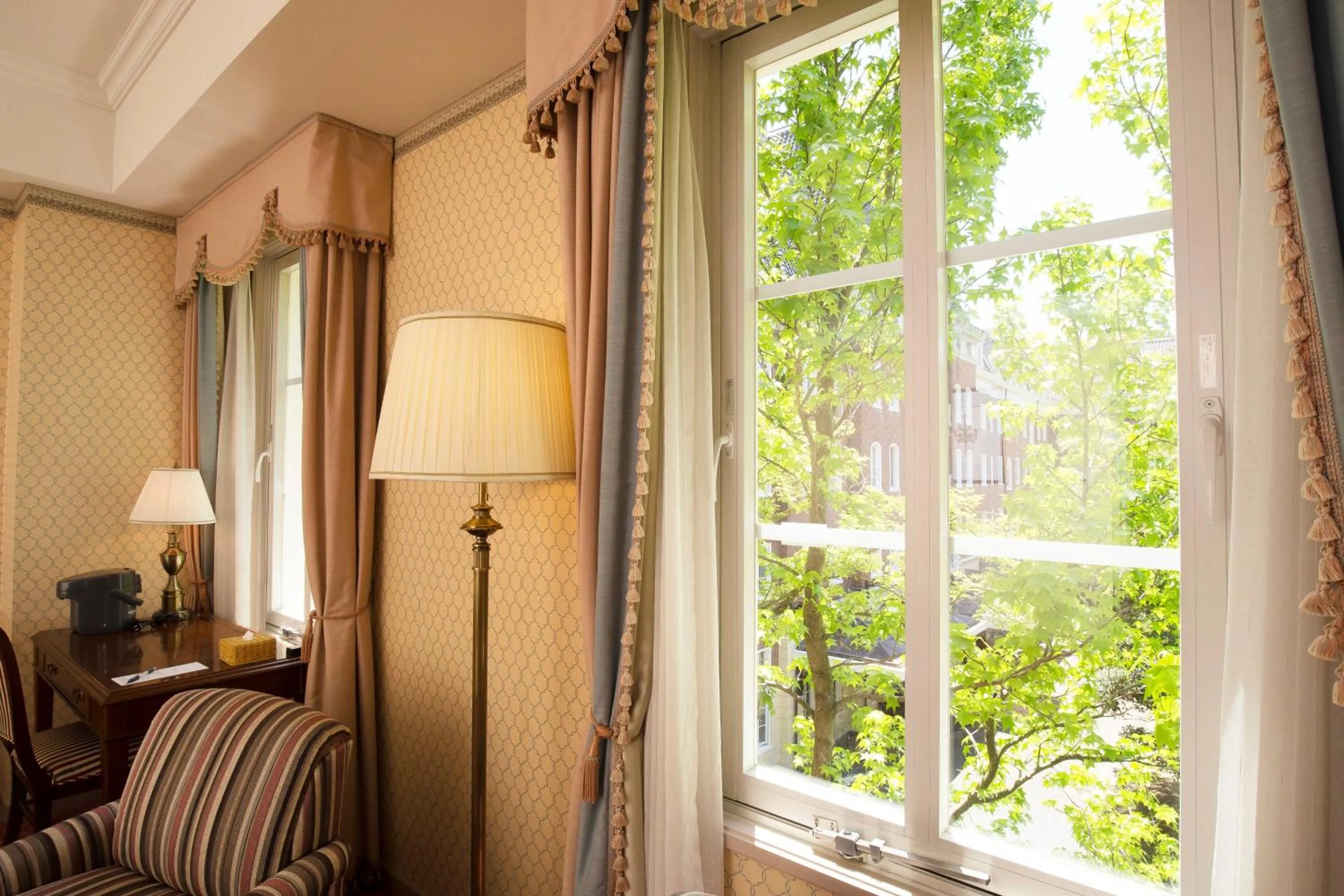 Photo of the whole room in Hotel Den Haag Huis Ten Bosch