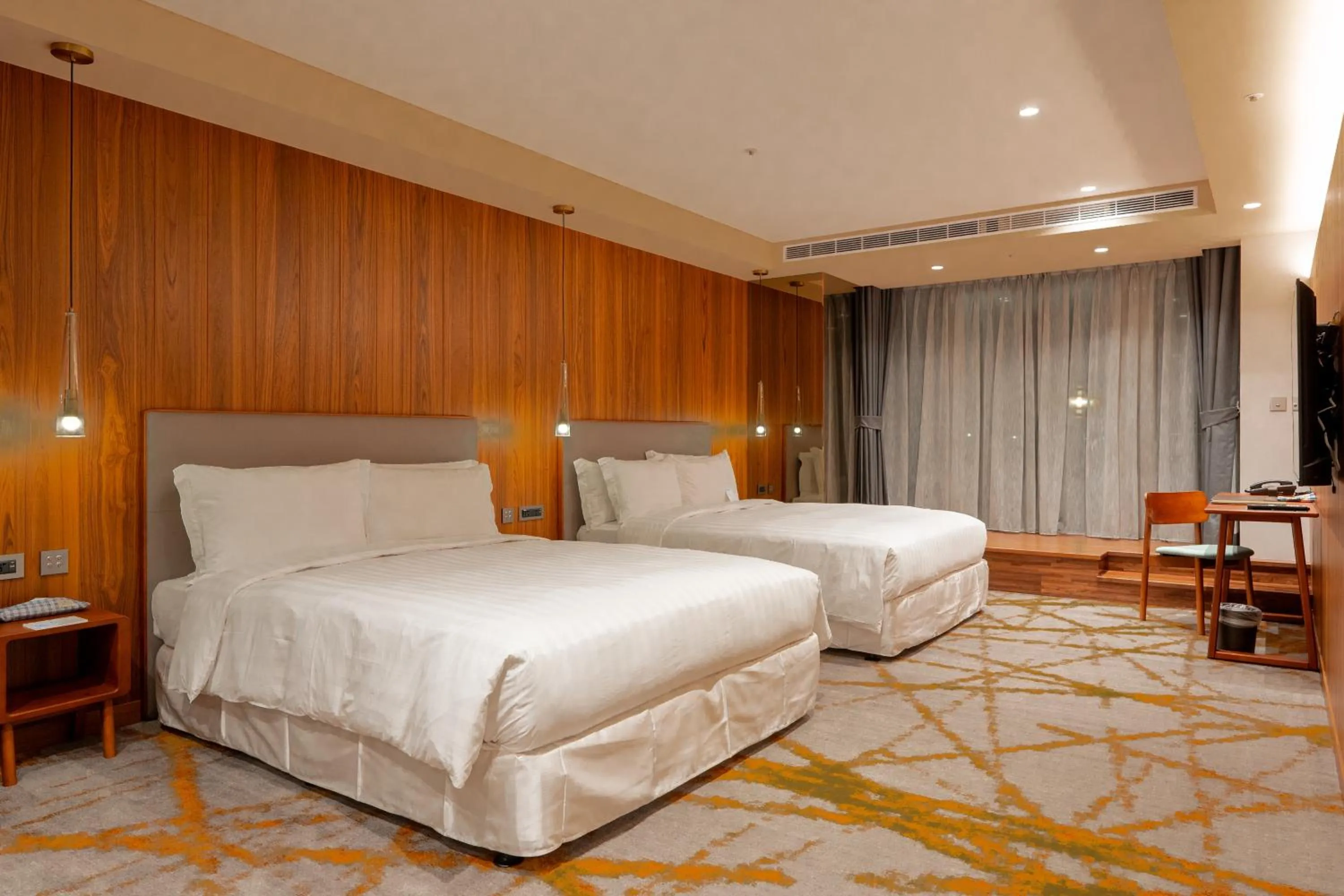 Bedroom, Bed in Home Hotel