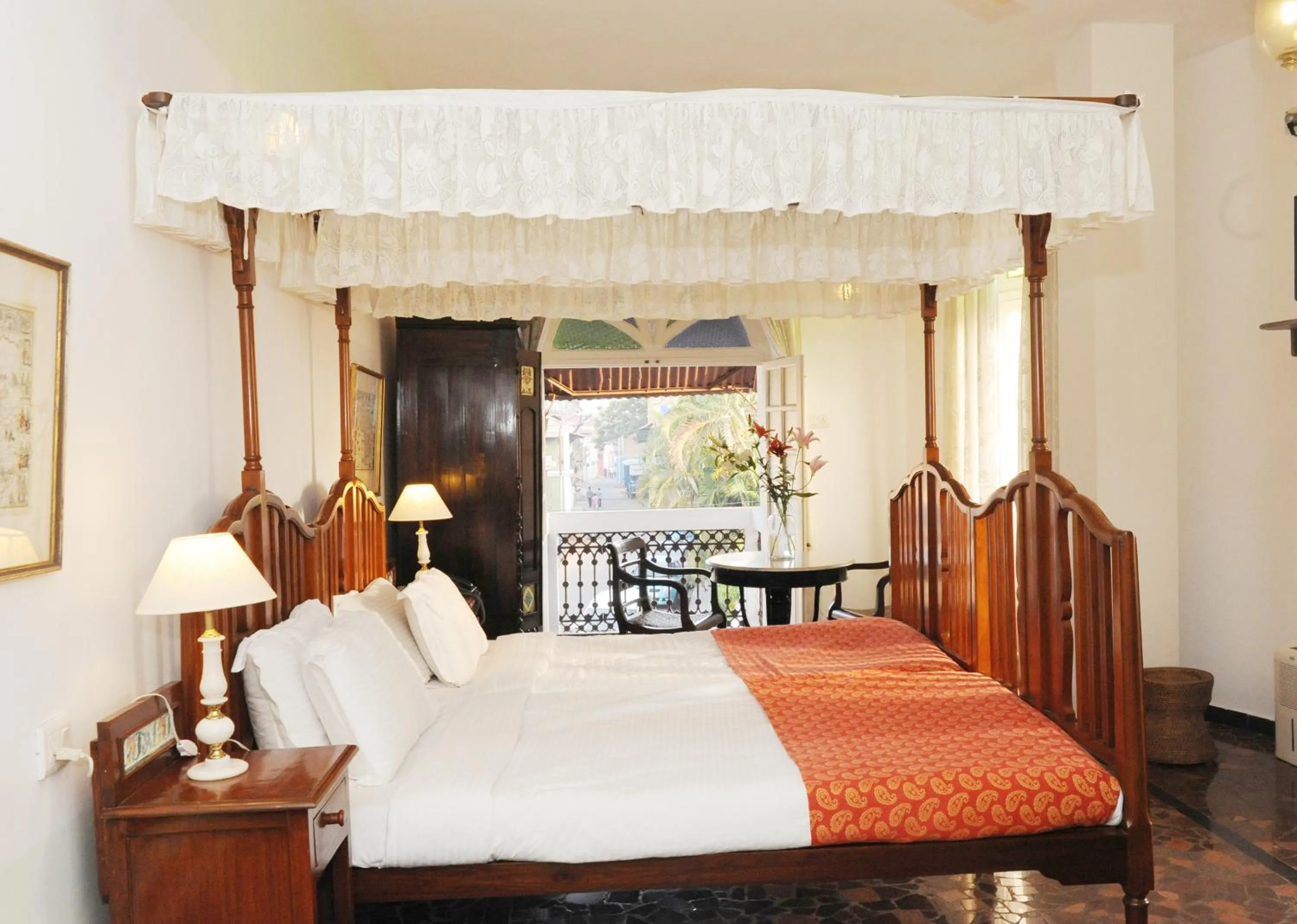Bed in WelcomHeritage Panjim Inn