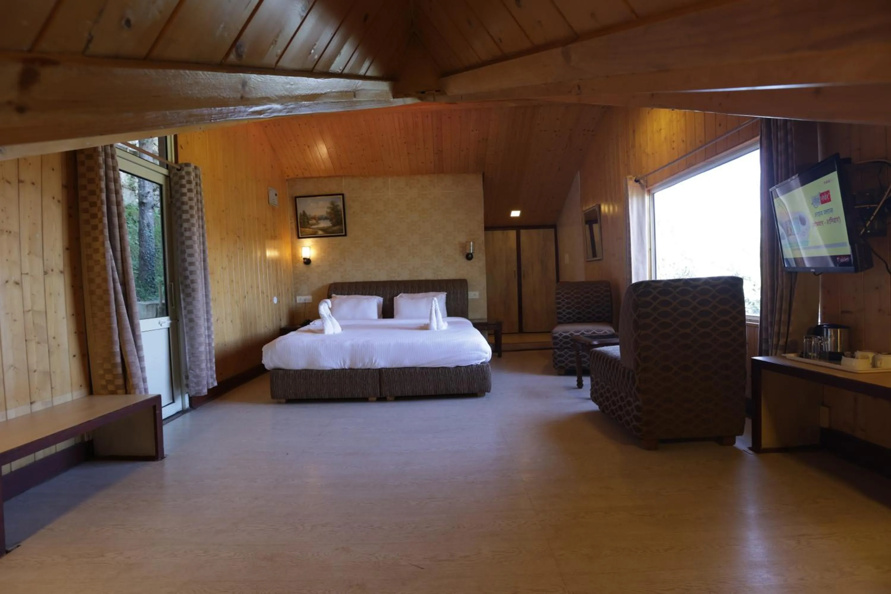 Bedroom, Bed in KVR Clarks Inn, Kufri