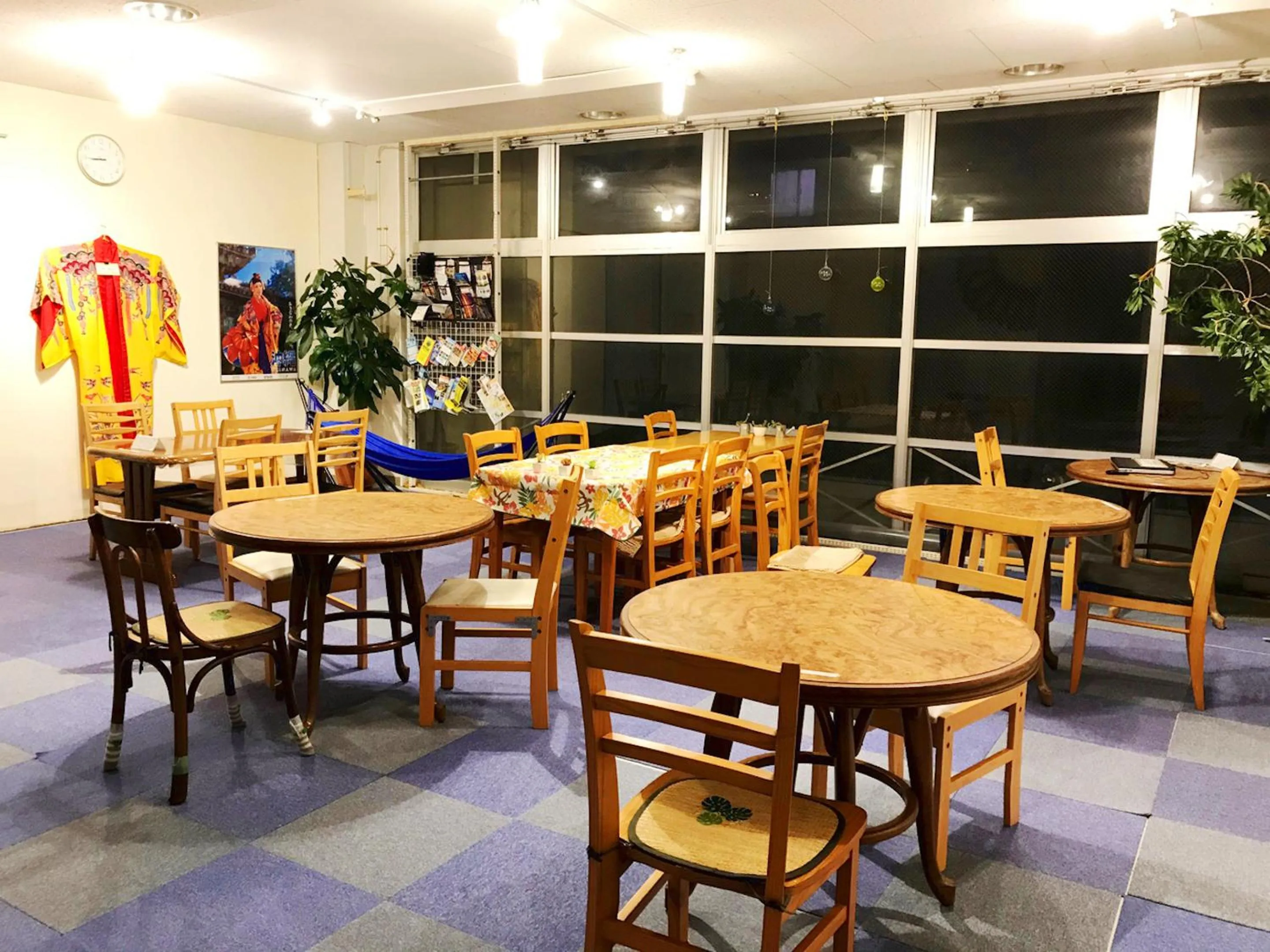 Dining area in Guesthouse Churayado Ishigakijima