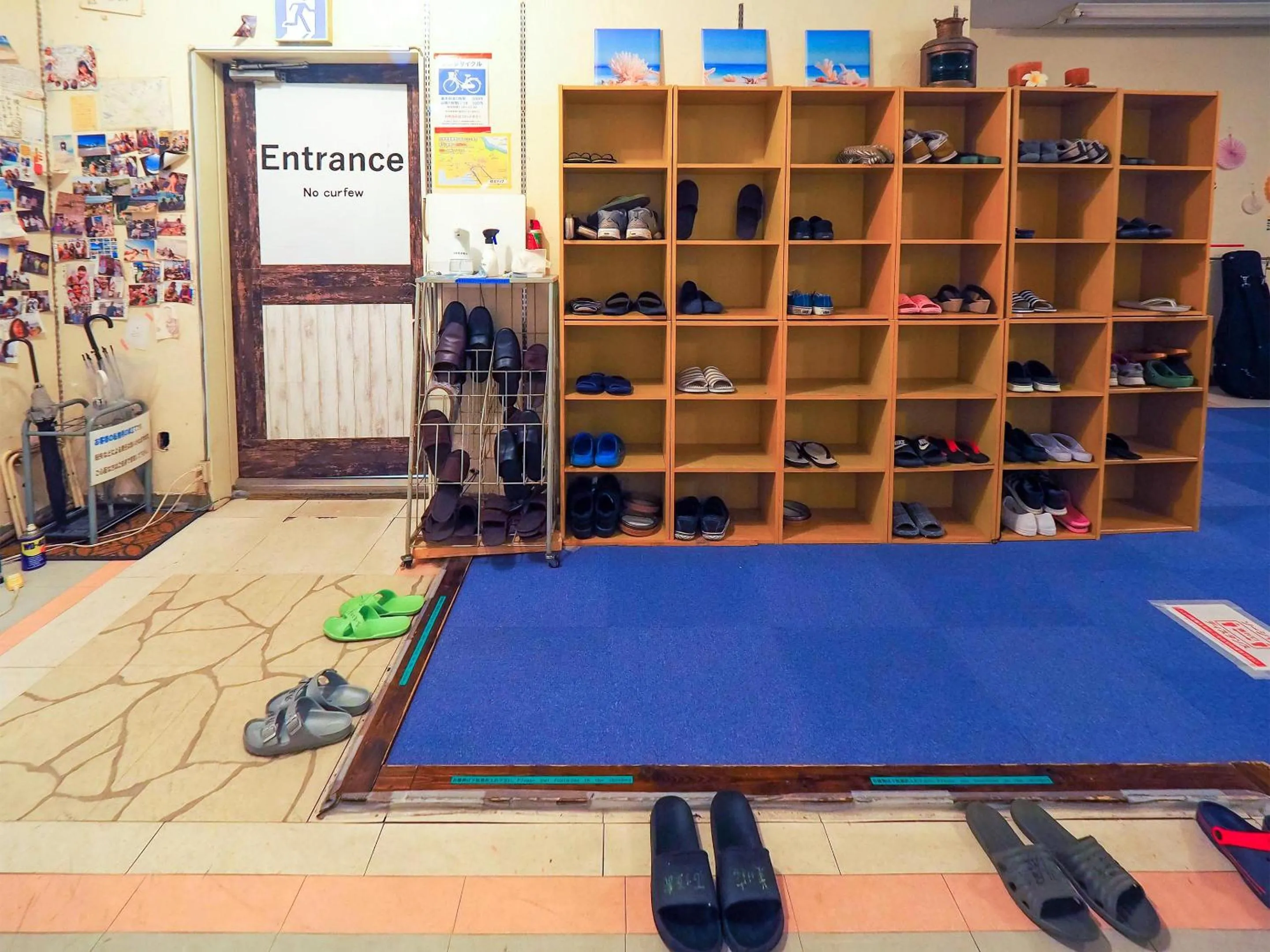 Lobby or reception in Guesthouse Churayado Ishigakijima