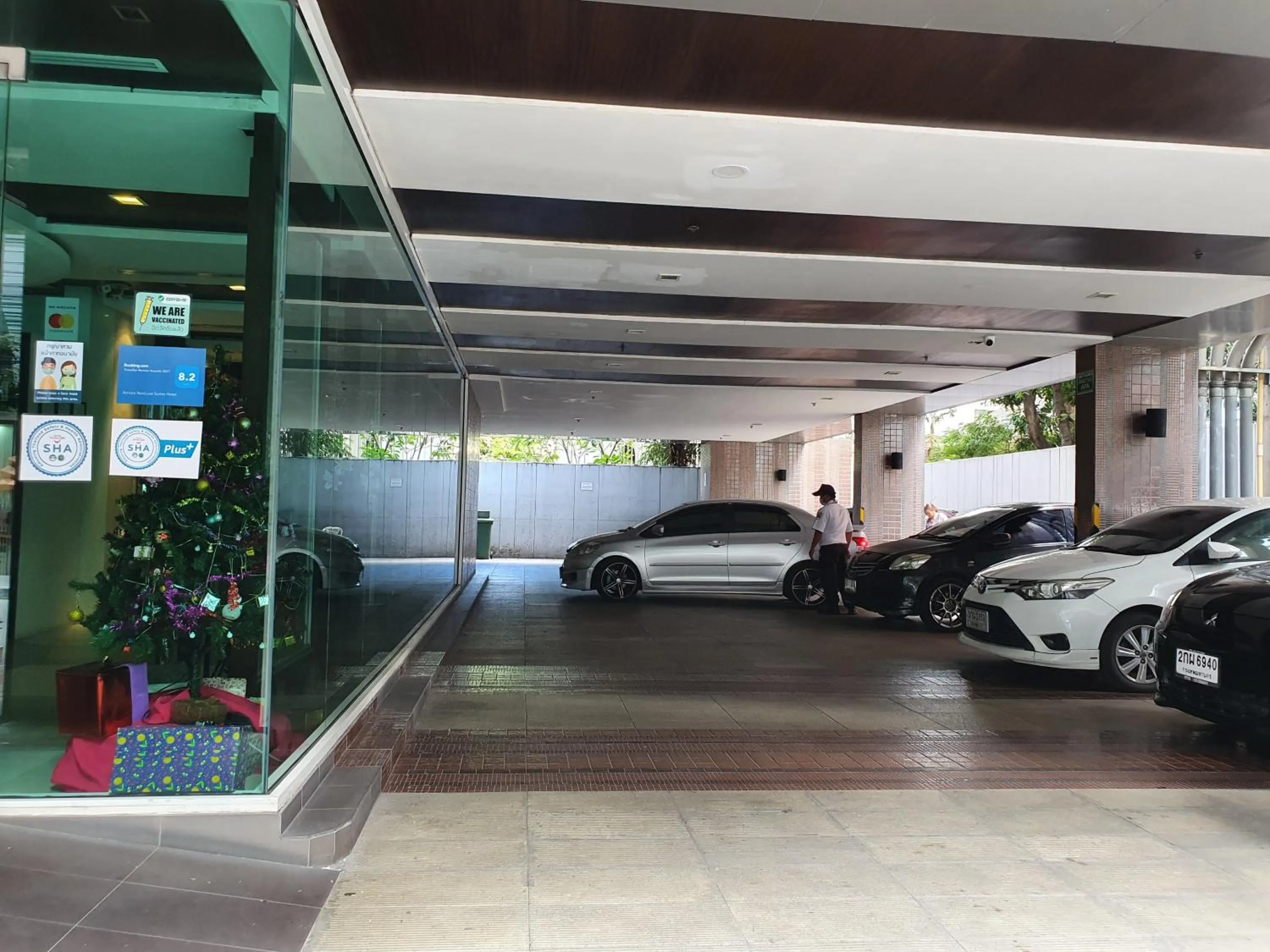 Property building in Amora NeoLuxe Suites Hotel